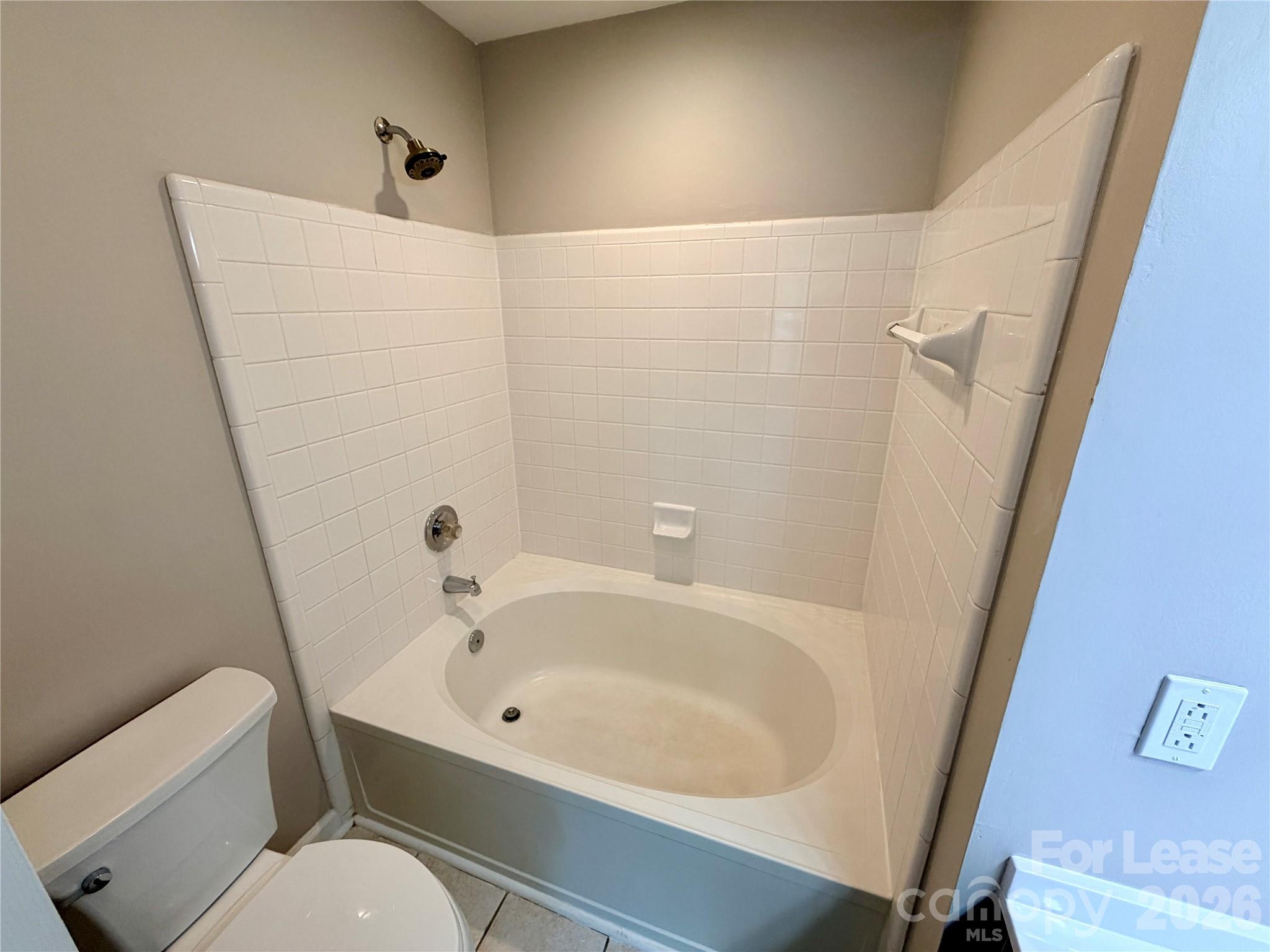 18771 Vineyard Point Lane Property Photo 16
