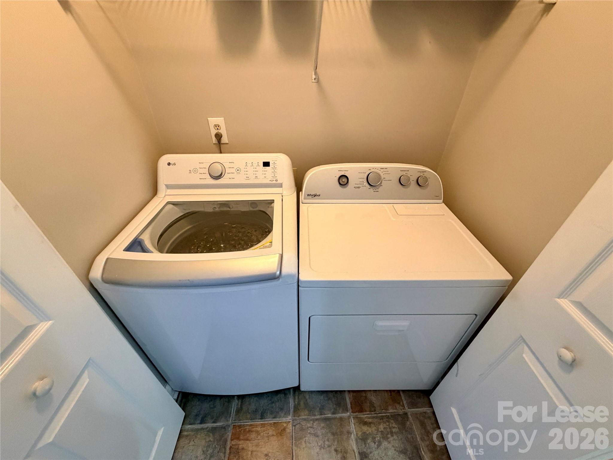18771 Vineyard Point Lane Property Photo 27
