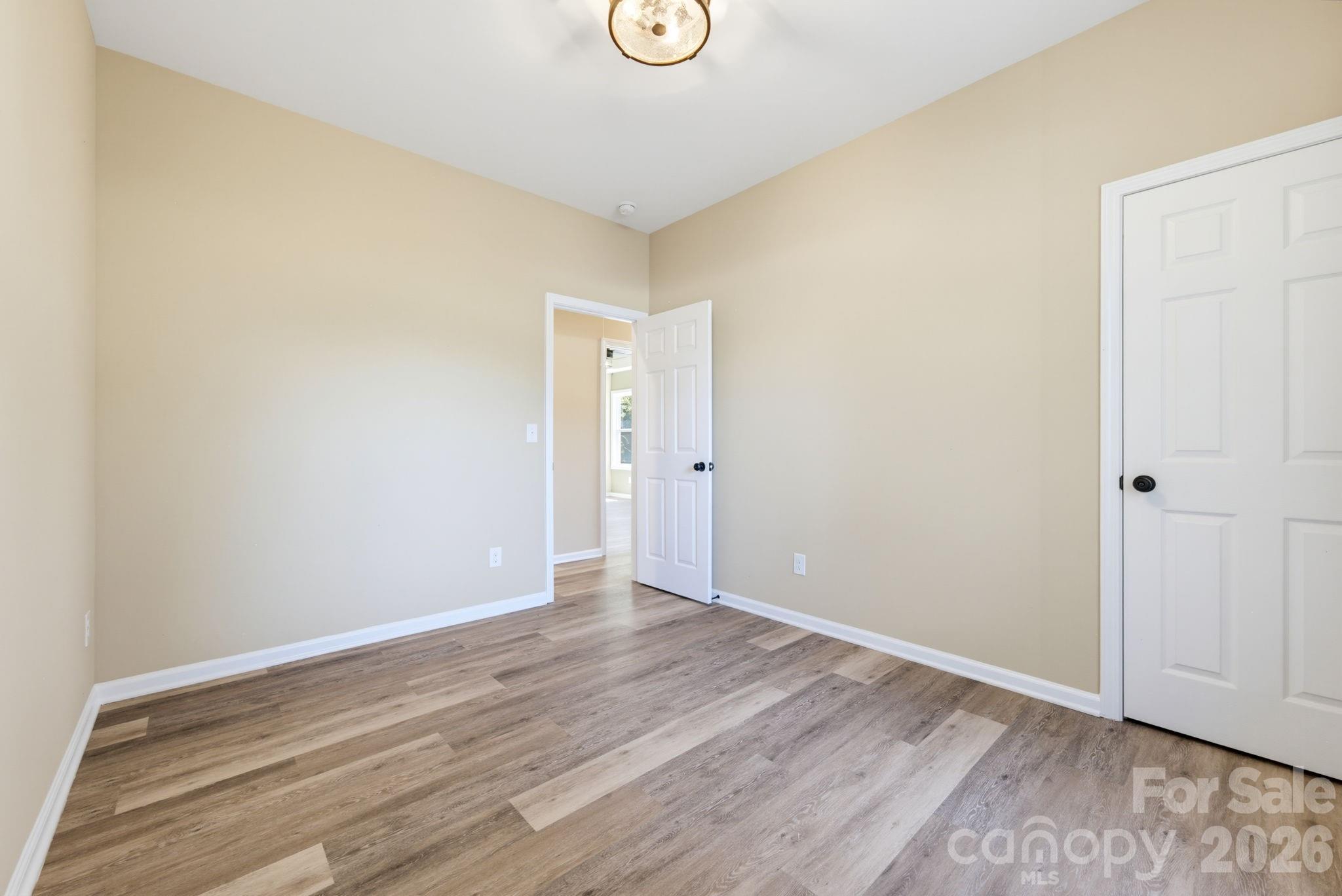 611 E Sanders Road Property Photo 19