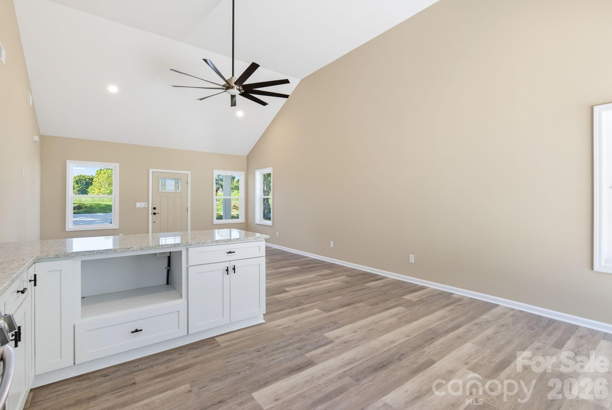 611 E Sanders Road Property Photo 30