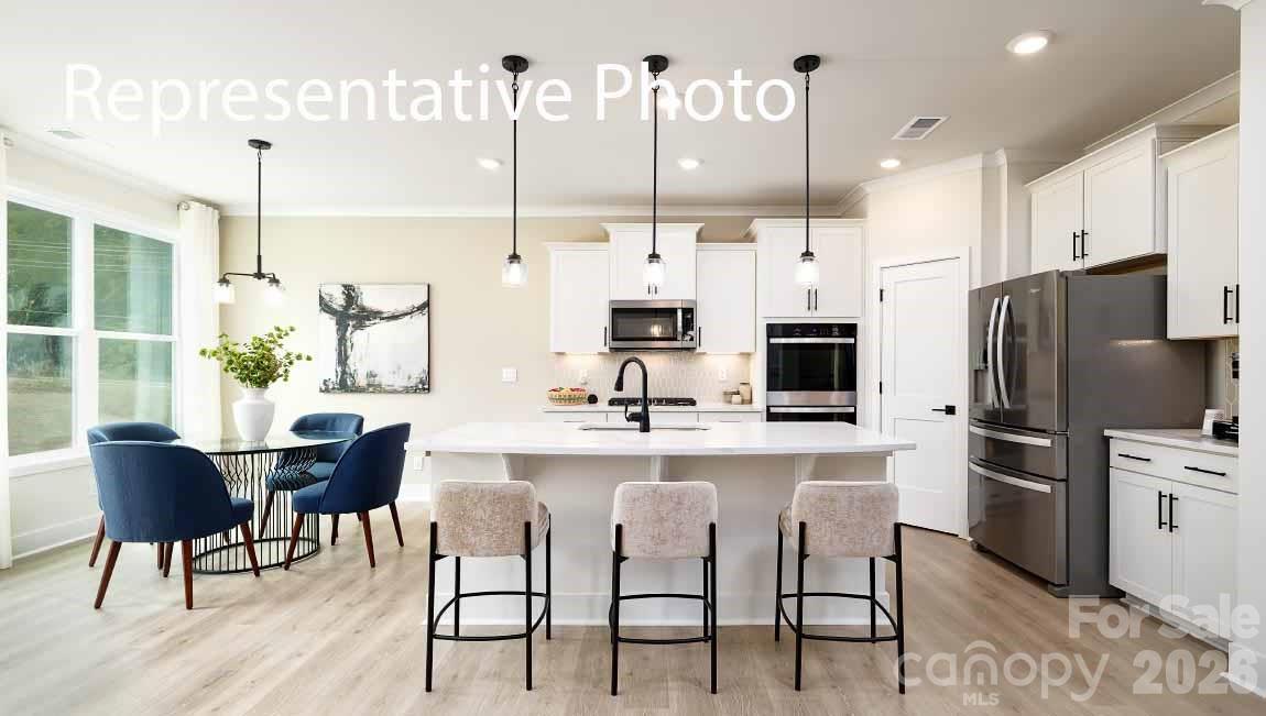 7573 Bainbridge Road Property Photo 5