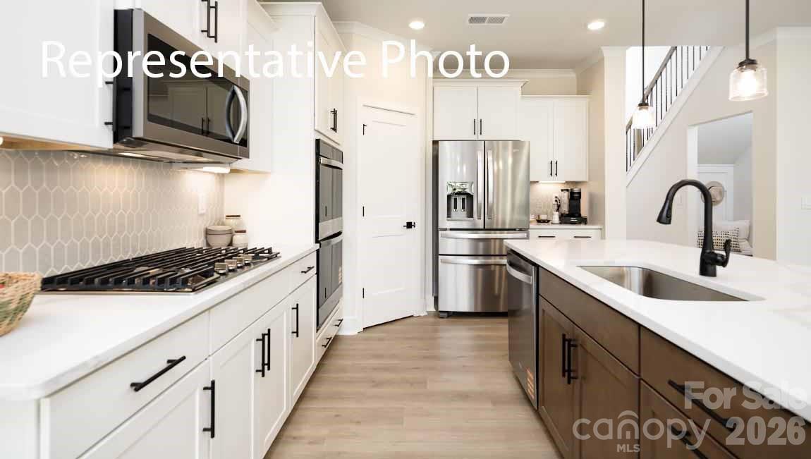 7573 Bainbridge Road Property Photo 7