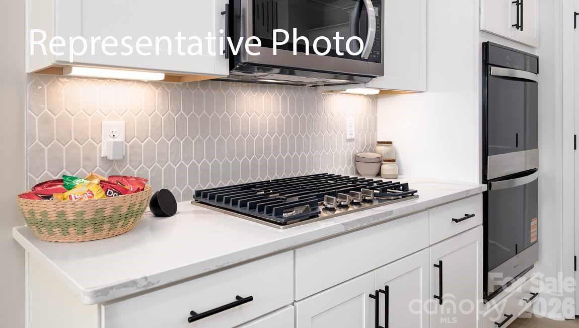 7573 Bainbridge Road Property Photo 8