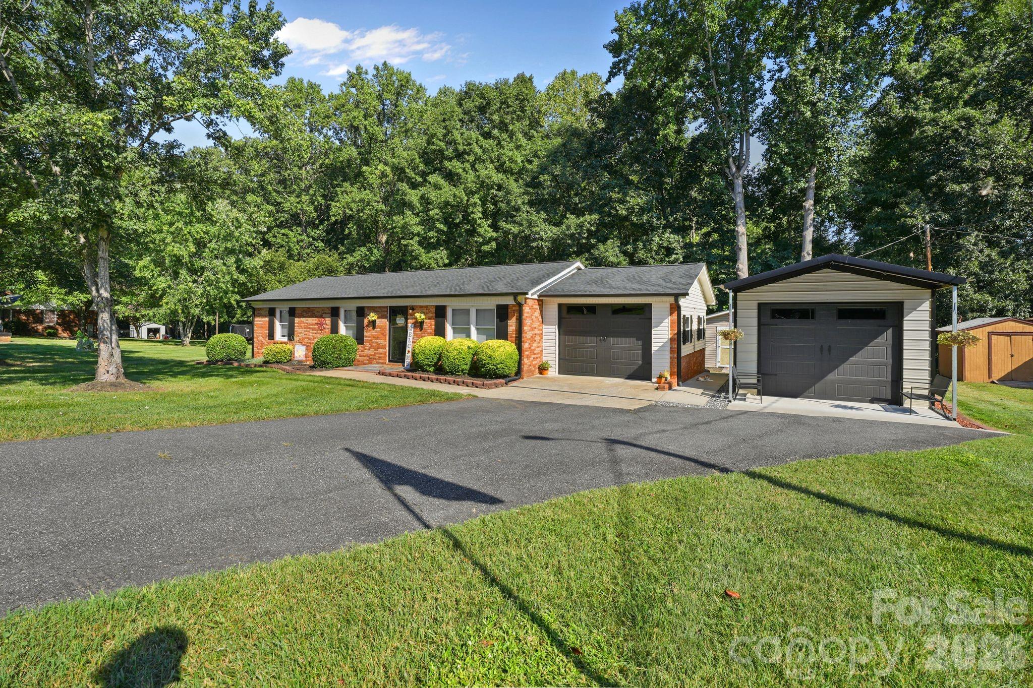 2428 Side Lane Property Photo 1