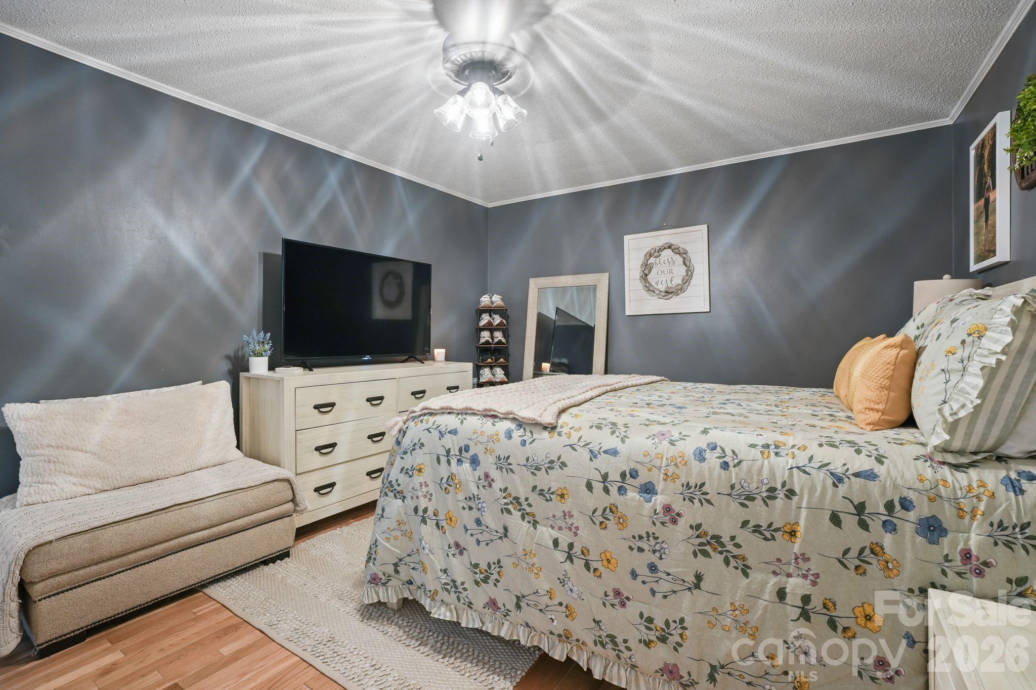 2428 Side Lane Property Photo 9