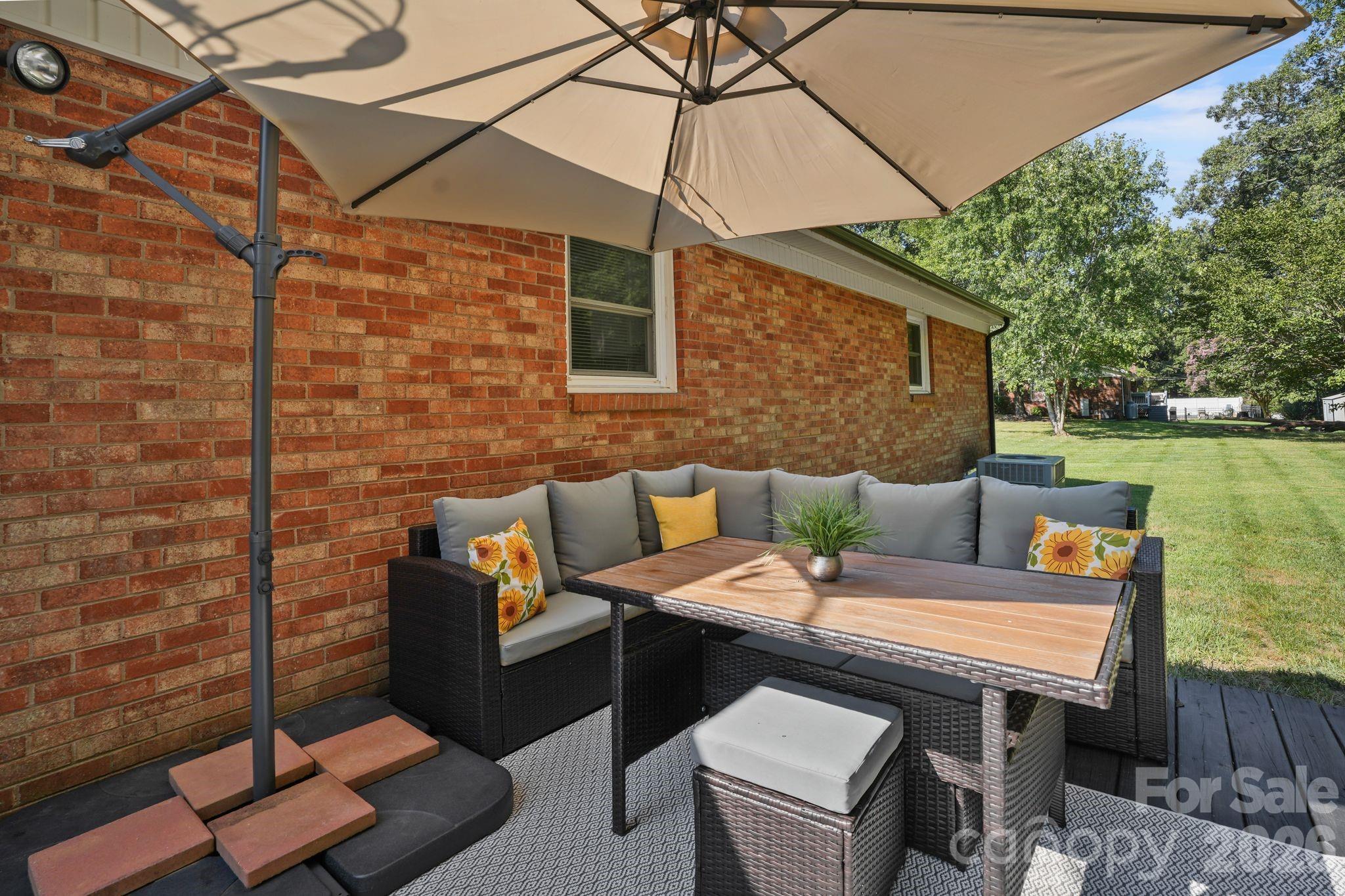 2428 Side Lane Property Photo 17