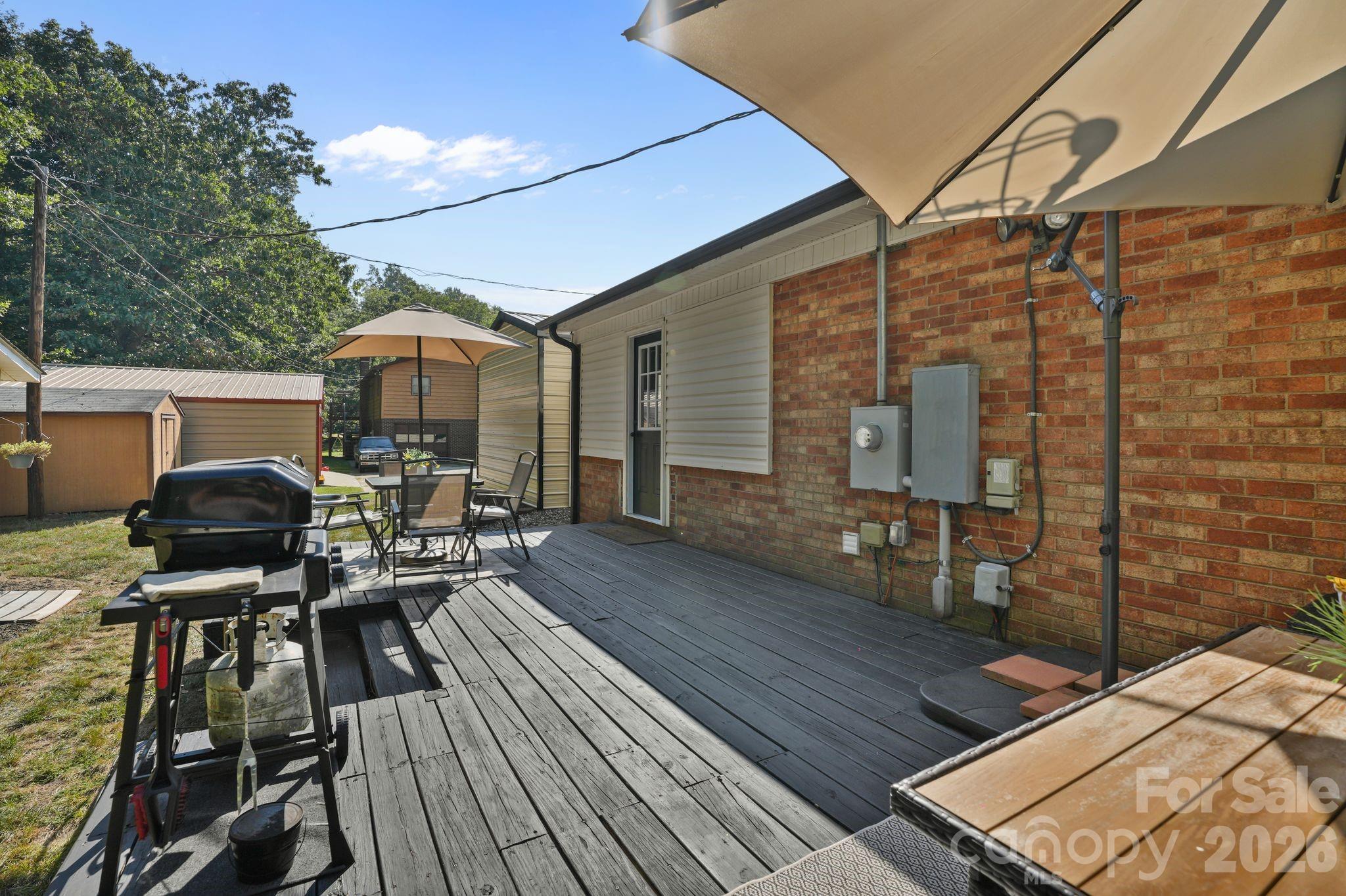 2428 Side Lane Property Photo 18