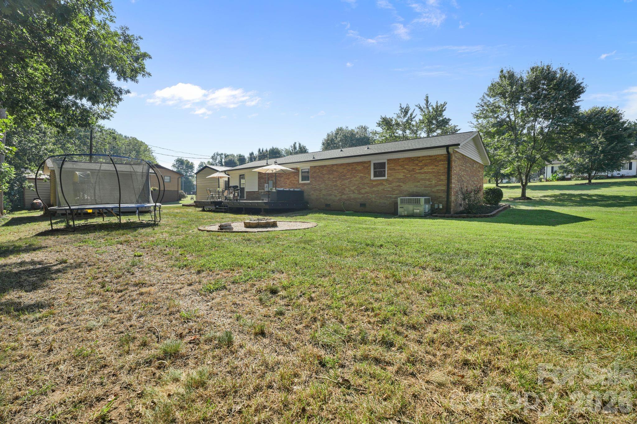 2428 Side Lane Property Photo 22