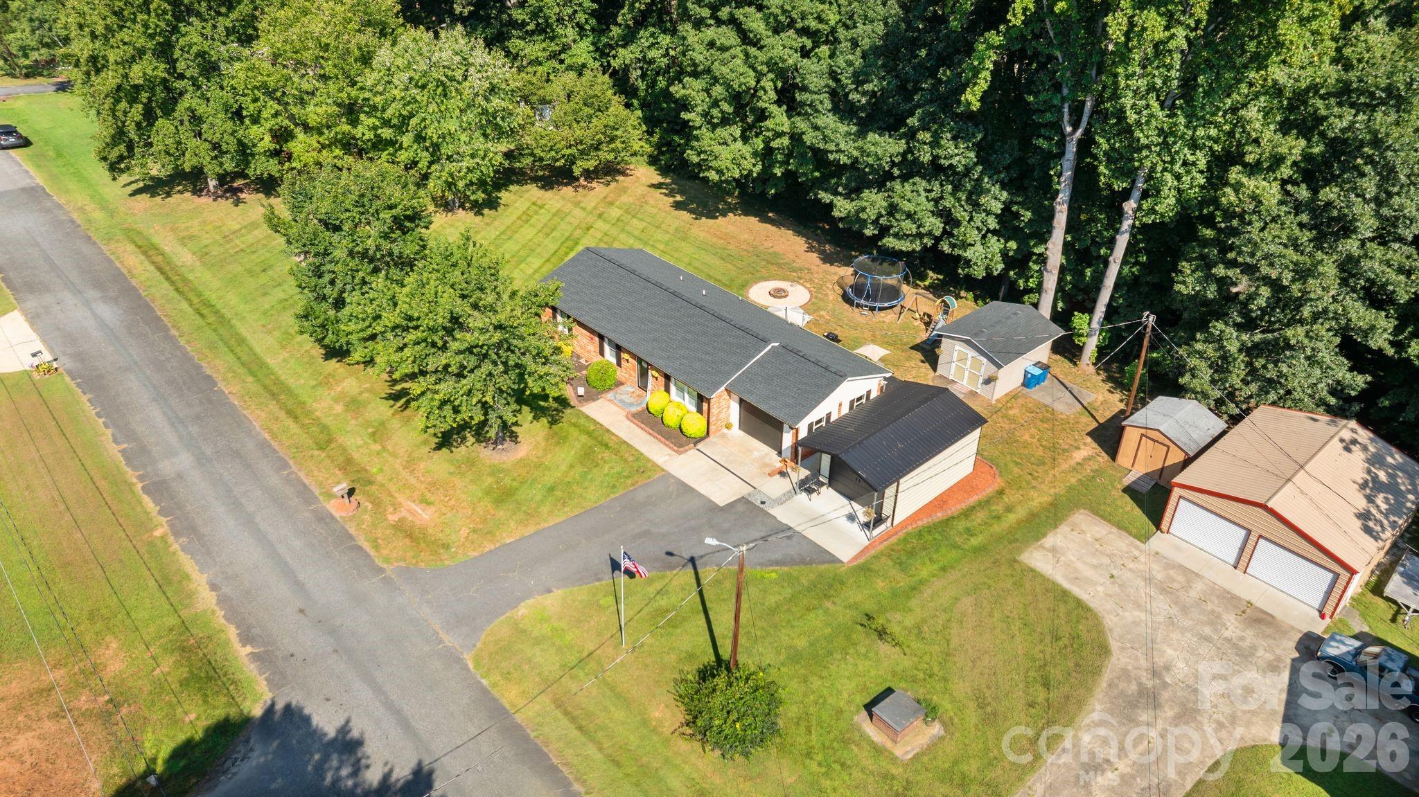 2428 Side Lane Property Photo 25