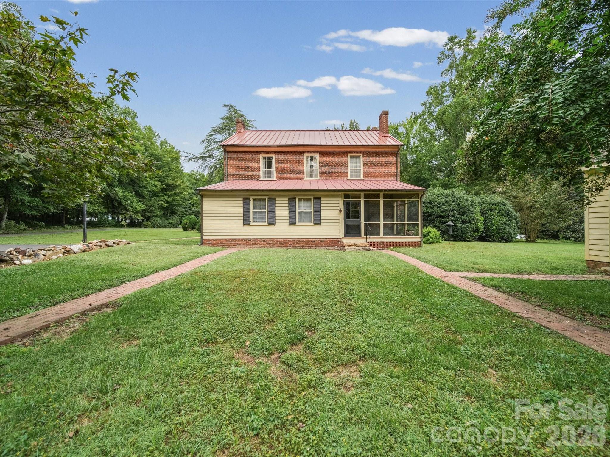 290 E Maple Avenue Property Photo 41