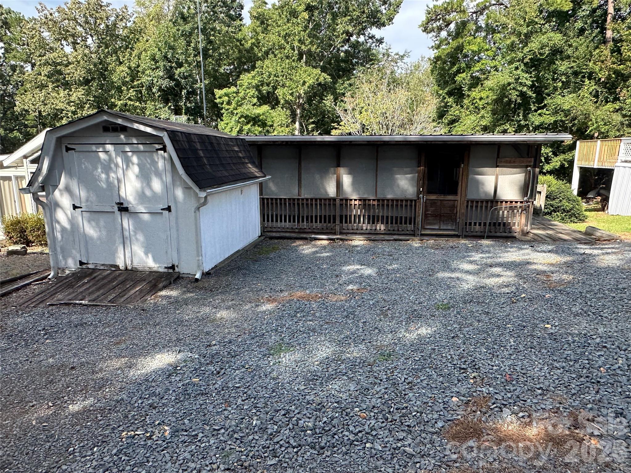 114 Pine Street Property Photo 2