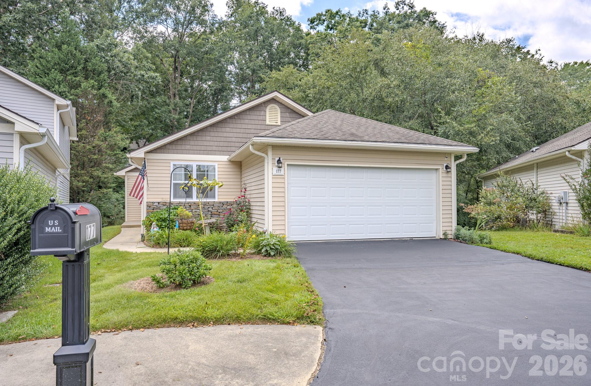 177 Clear Creekside Drive Property Photo 1