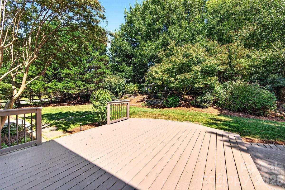 2901 Firewood Drive Property Photo 38