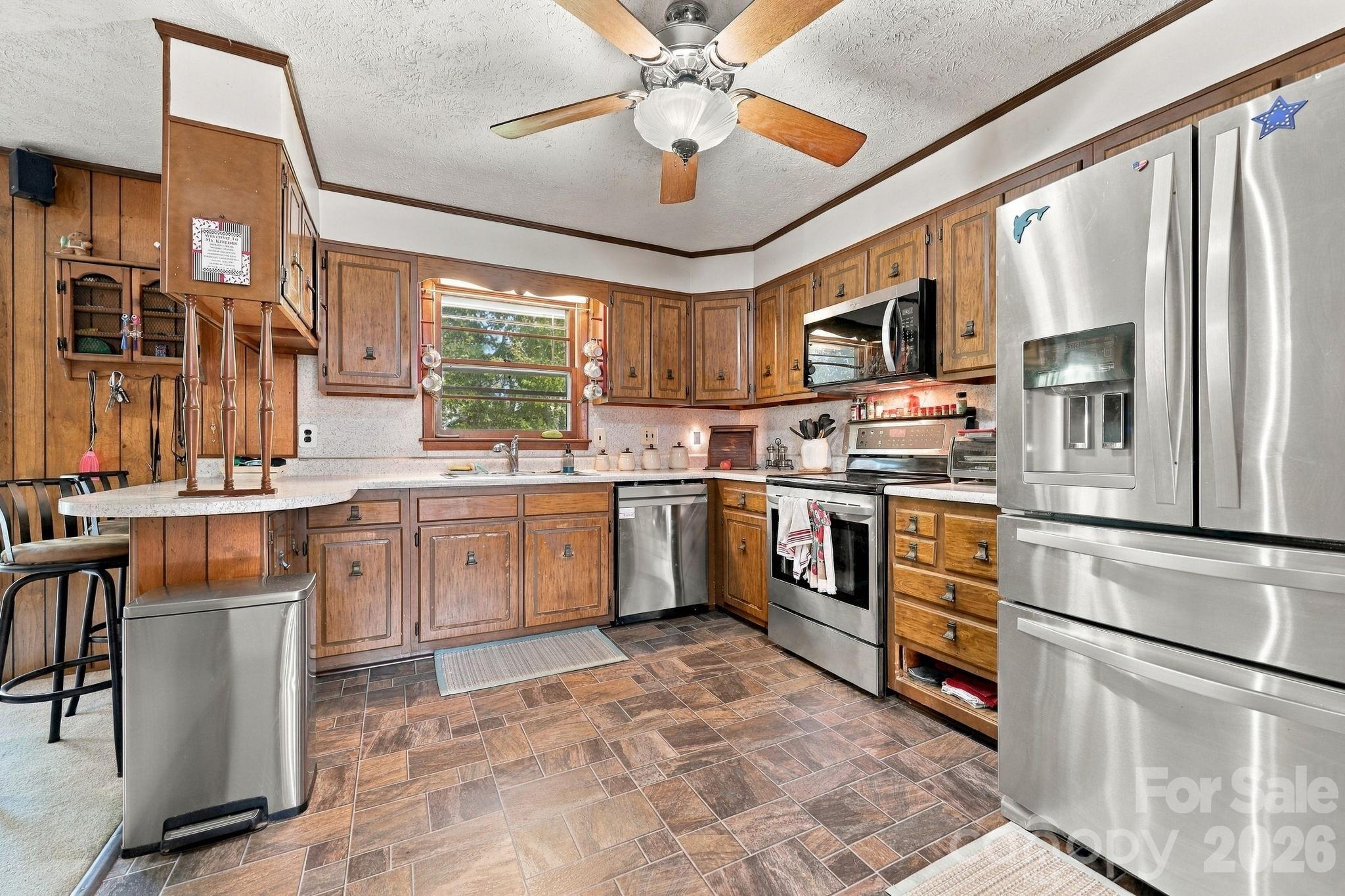 7 Fieldcrest Circle Property Photo 8