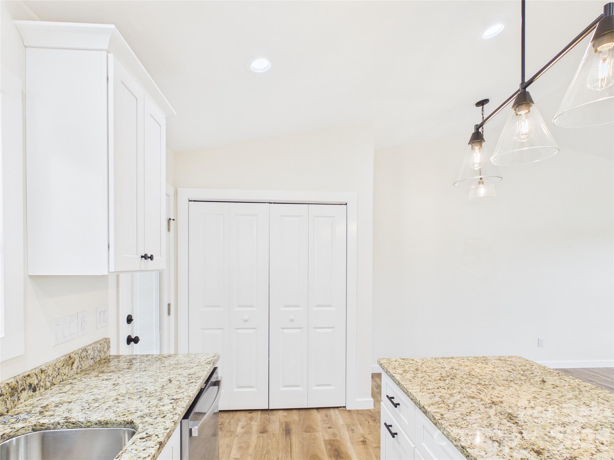 210 22nd Avenue Place Property Photo 12