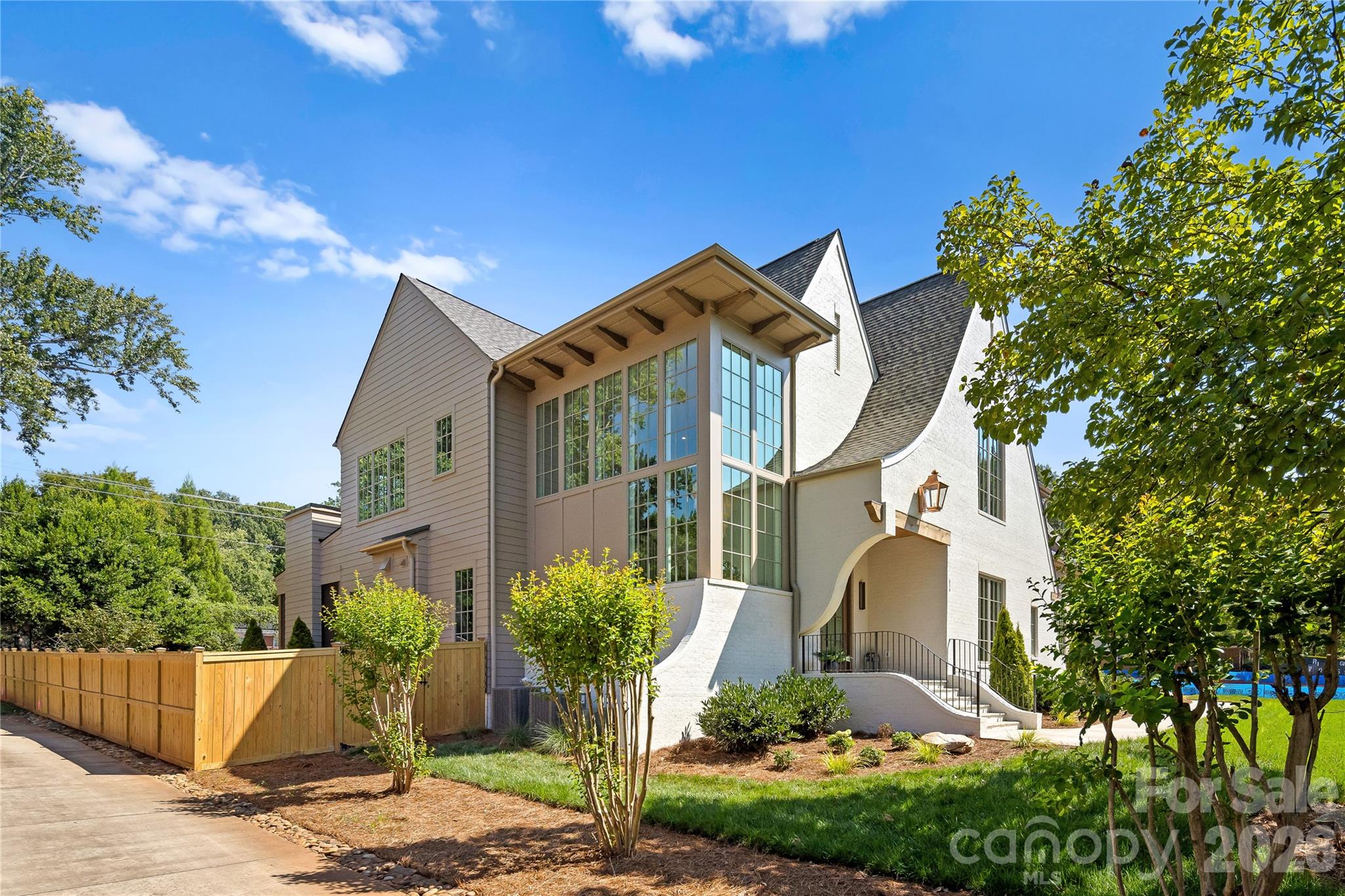 236 Wingrave Drive Property Photo 8
