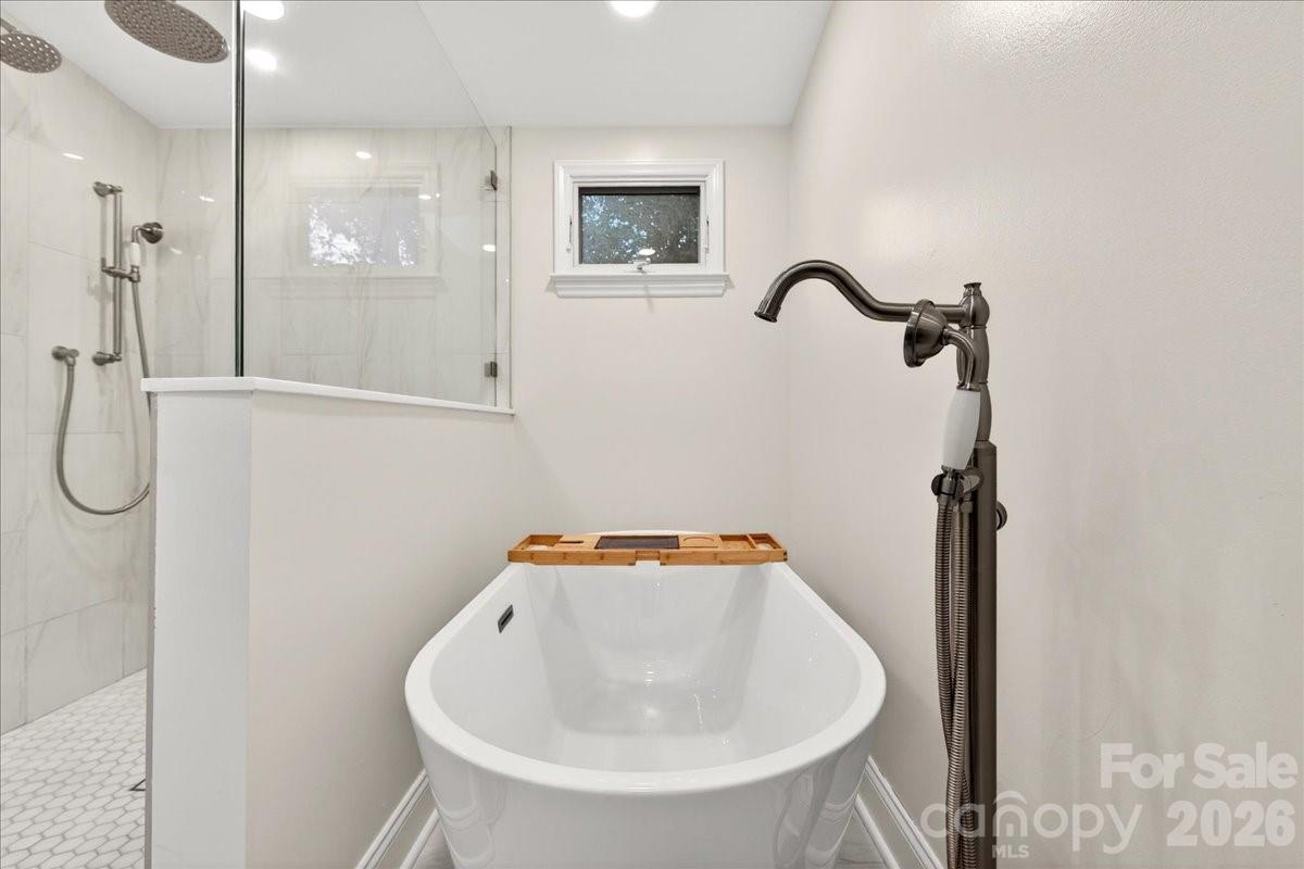2121 Charlotte Drive Property Photo 33