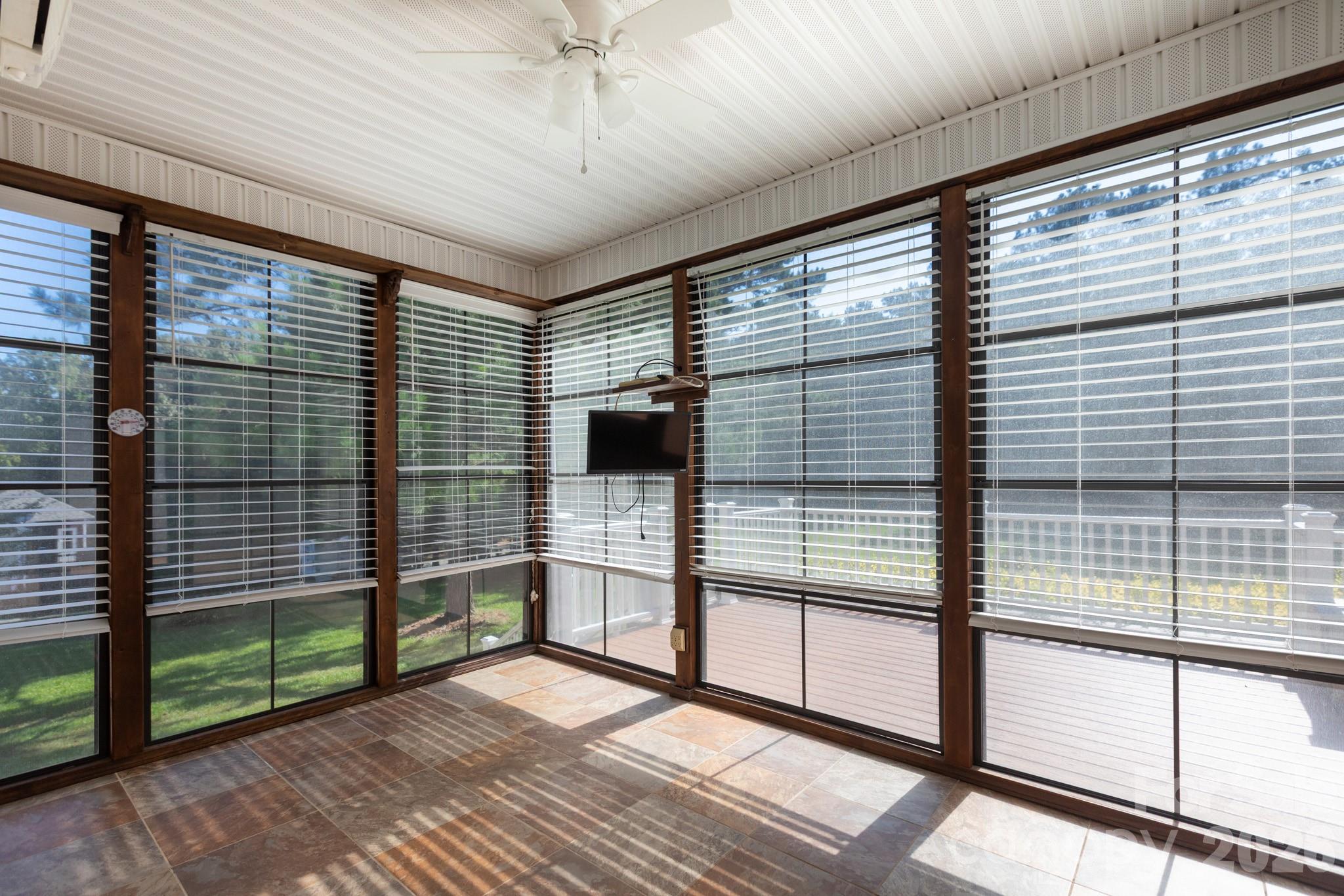 2818 Baird Road 7 Property Photo 15