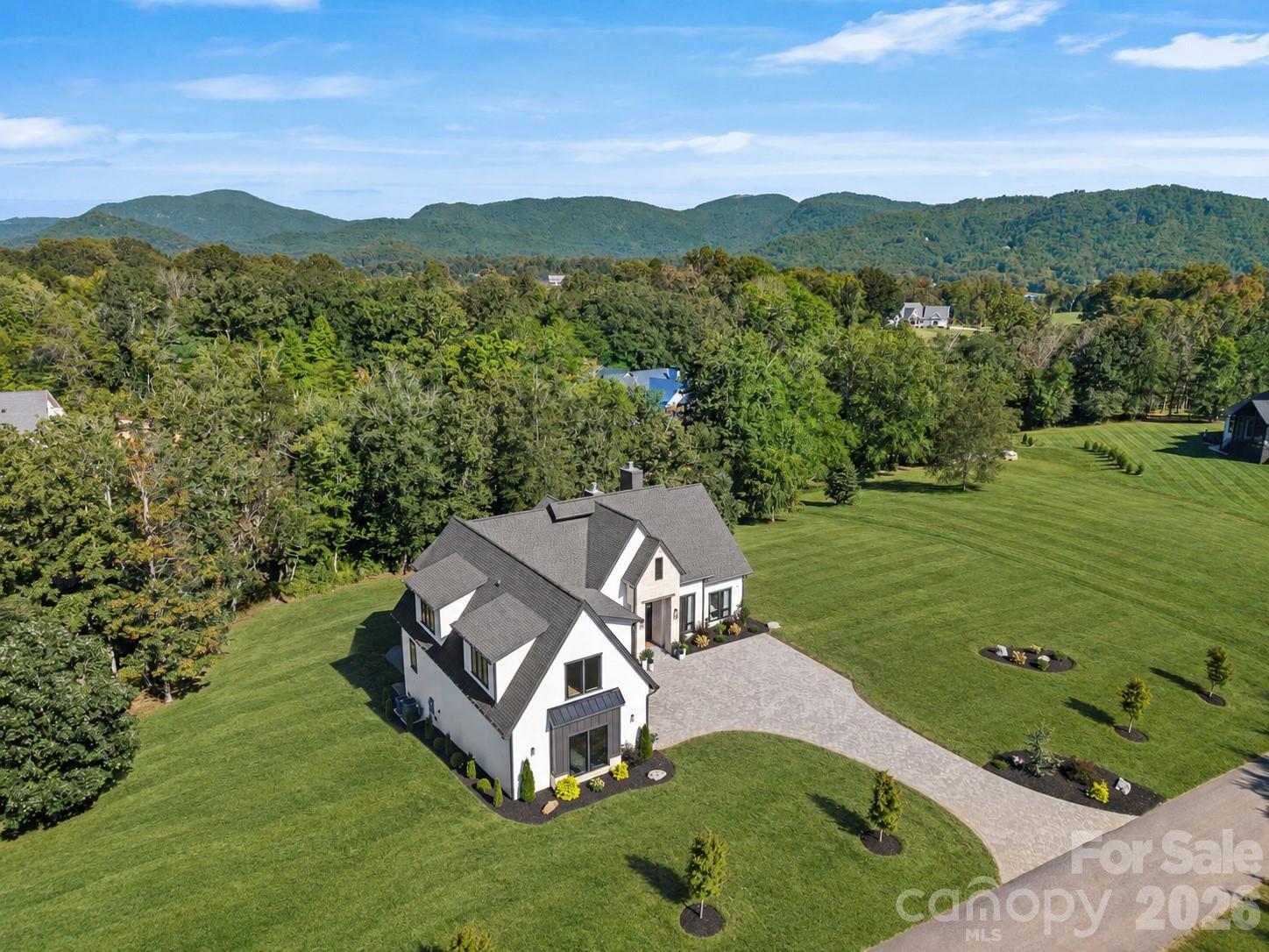 323 Chukar Way Property Photo 4