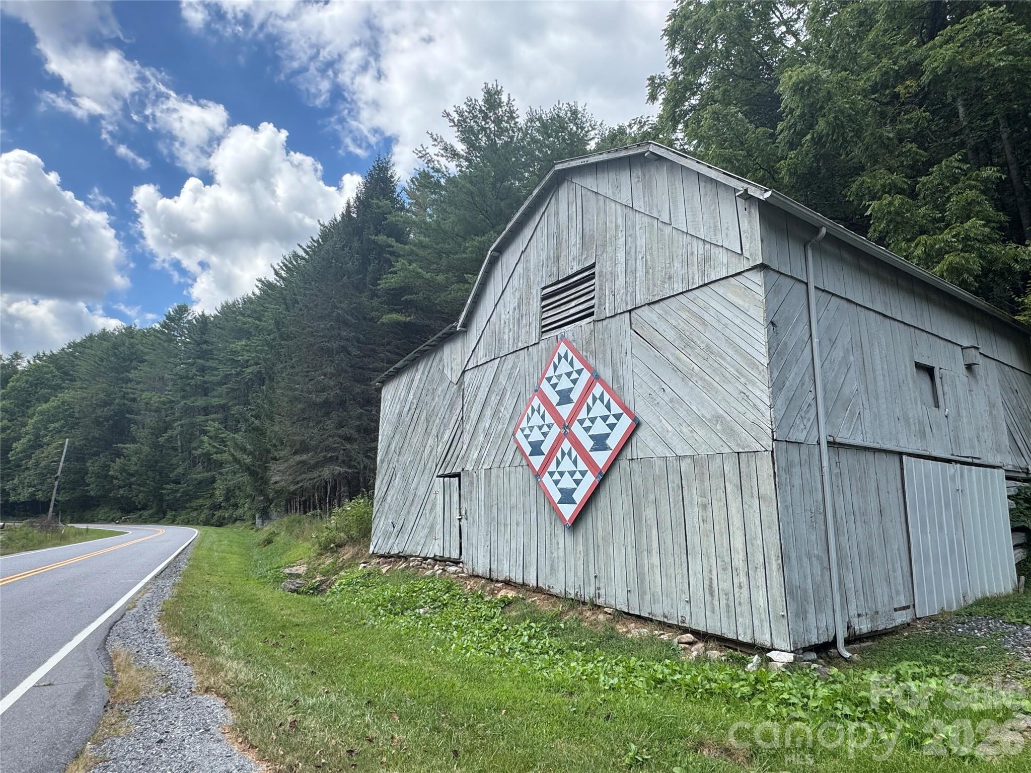 000 Puncheon Fork Road Property Photo 1