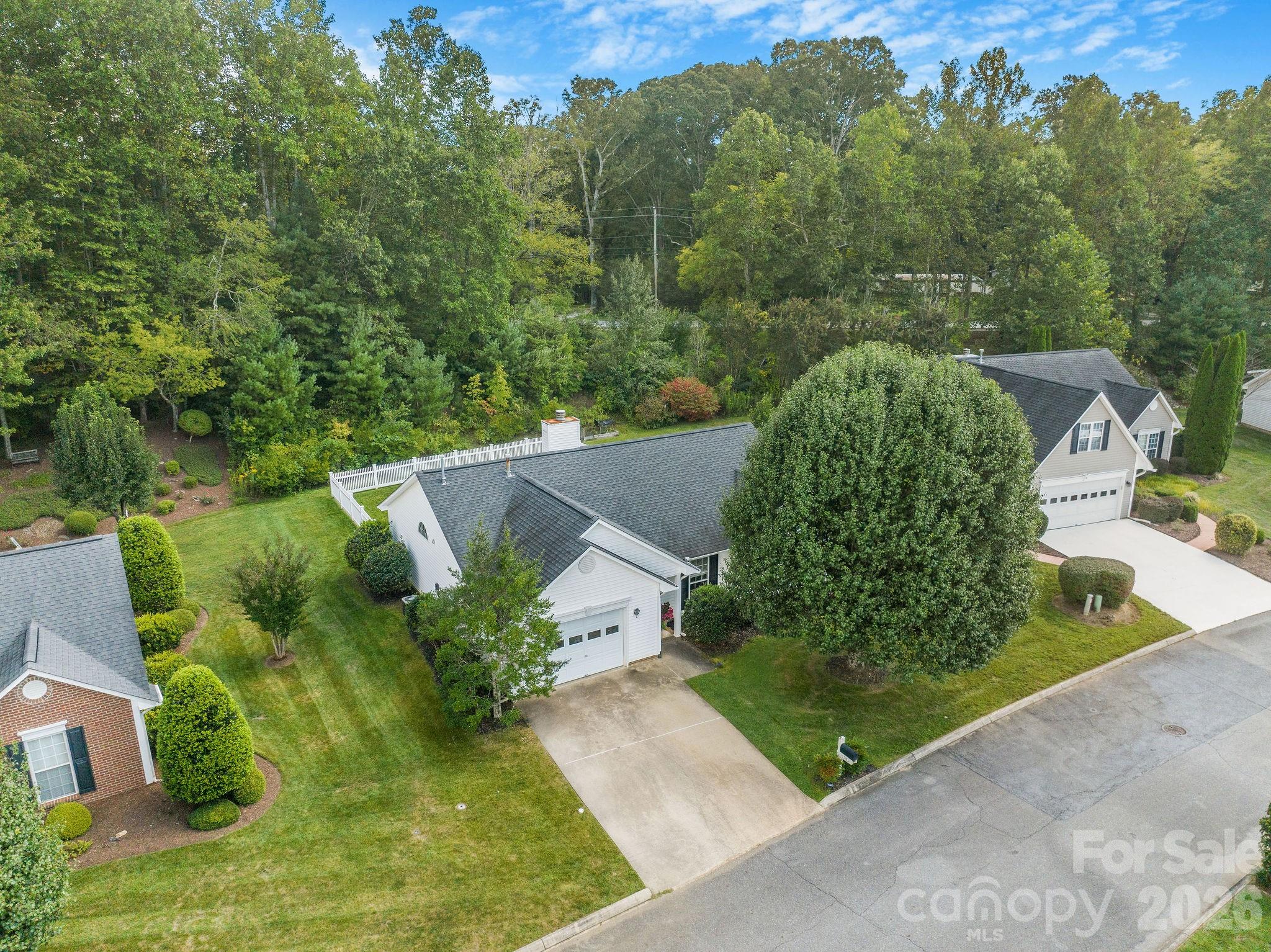 98 Stonehollow Road Property Photo 3