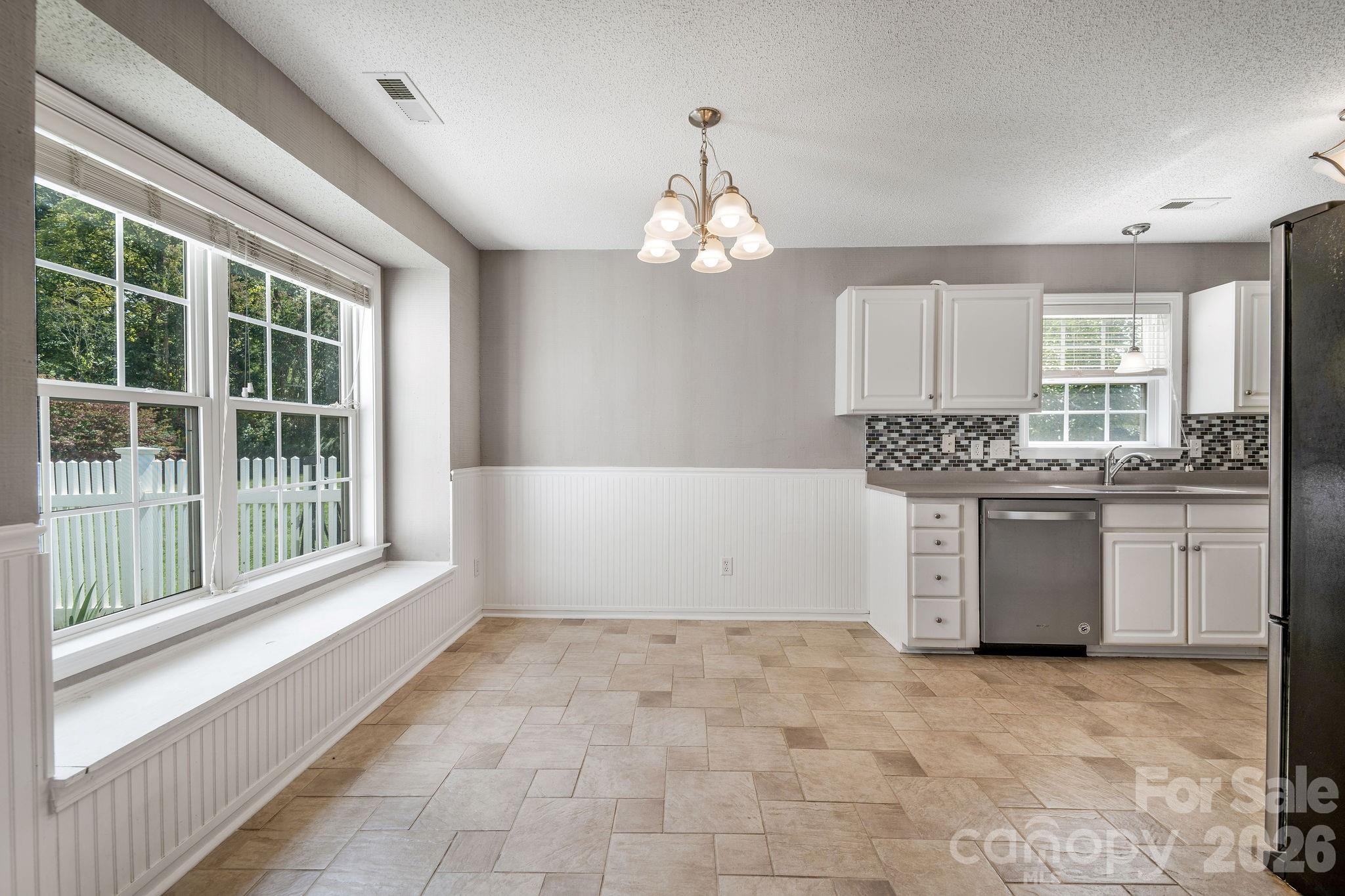 98 Stonehollow Road Property Photo 12