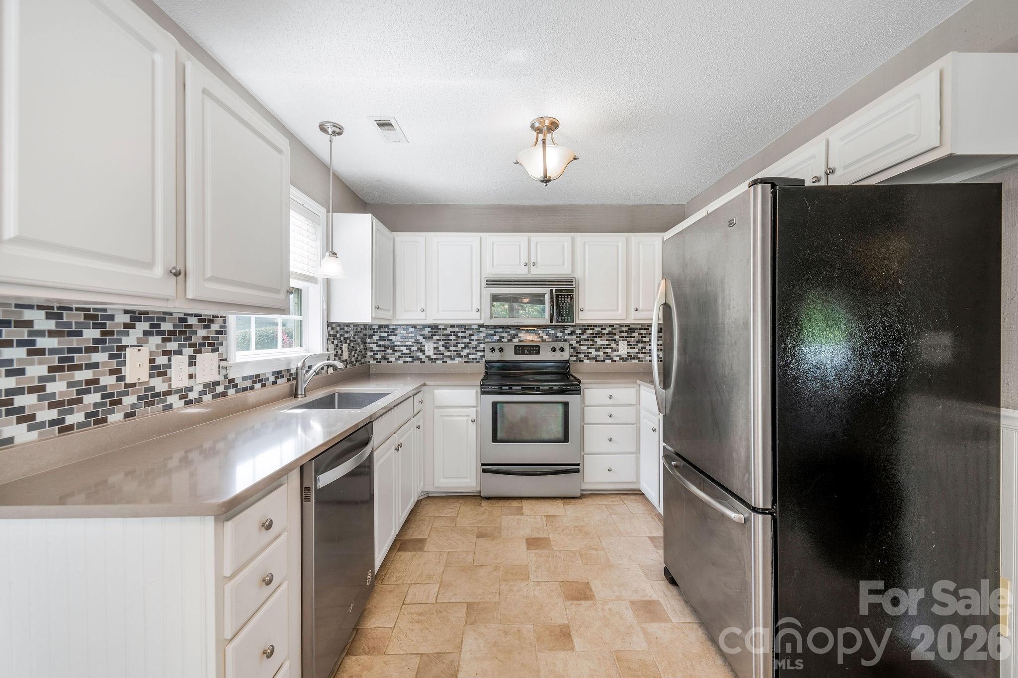 98 Stonehollow Road Property Photo 13