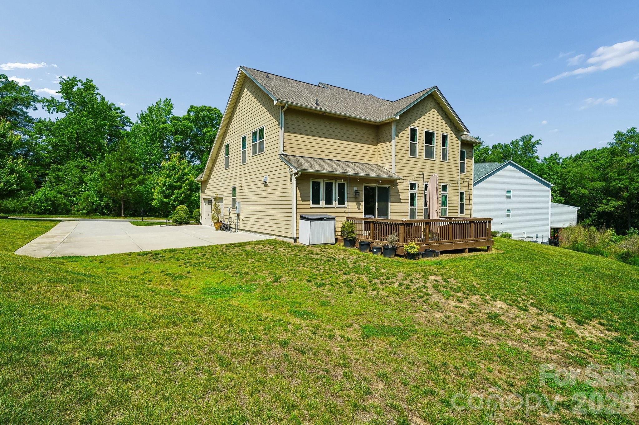 263 Forsythia Lane Property Photo 36