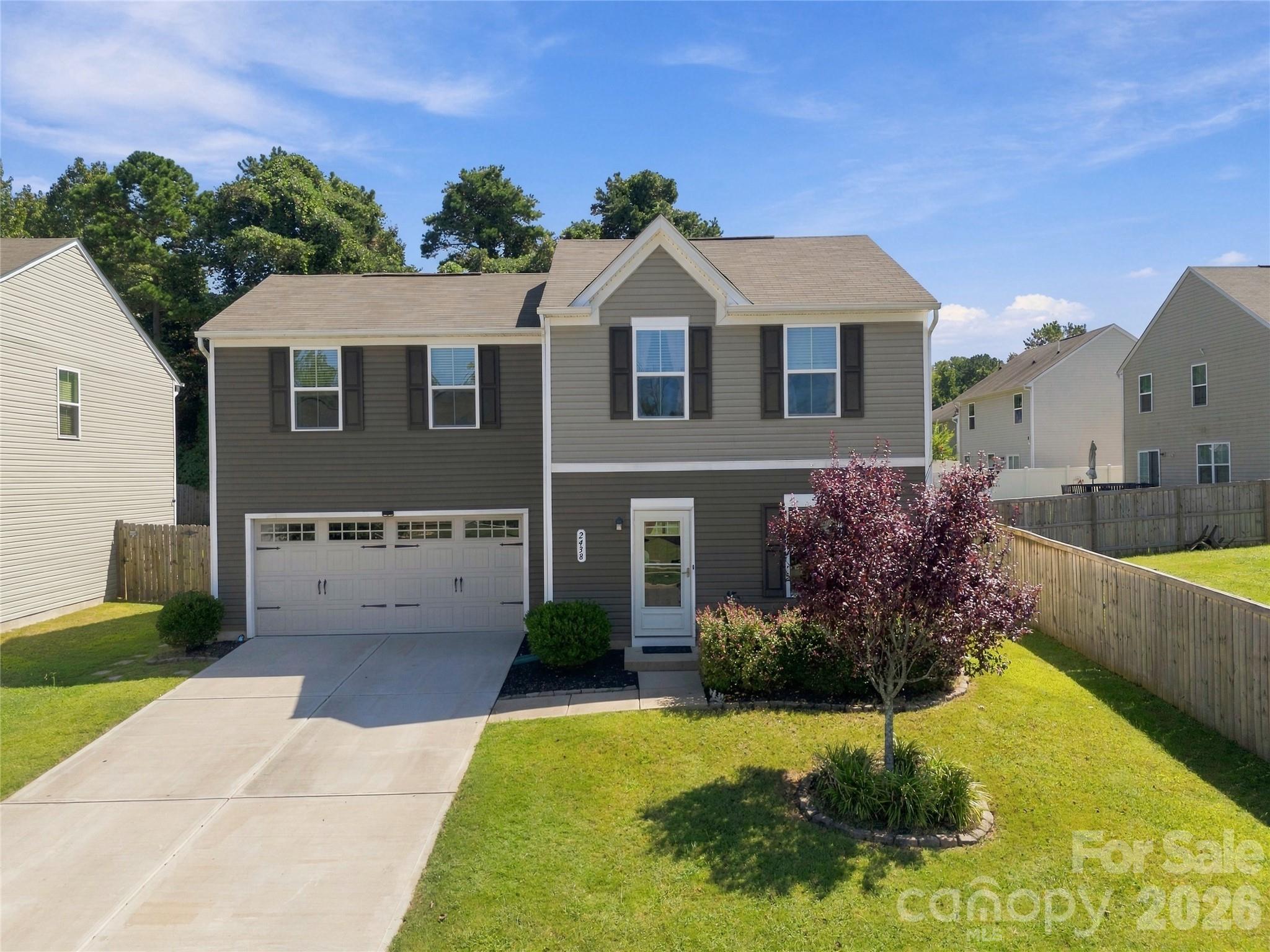 2438 Thorn Spring Lane Property Photo 1