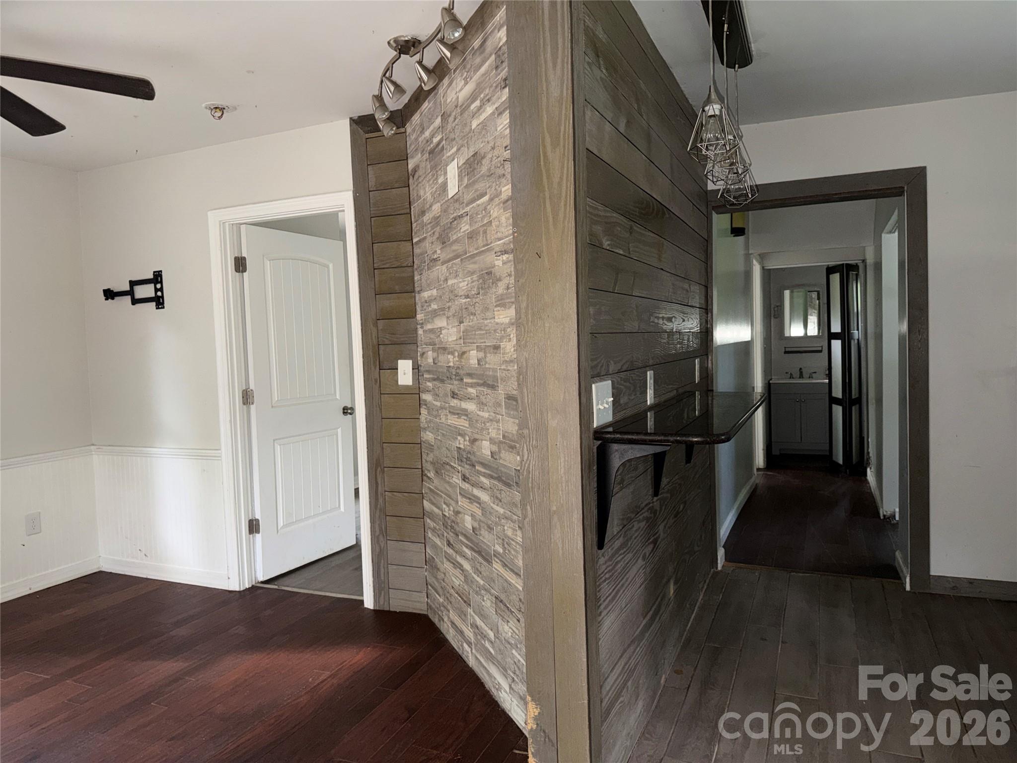 1442 School Street Property Photo 3