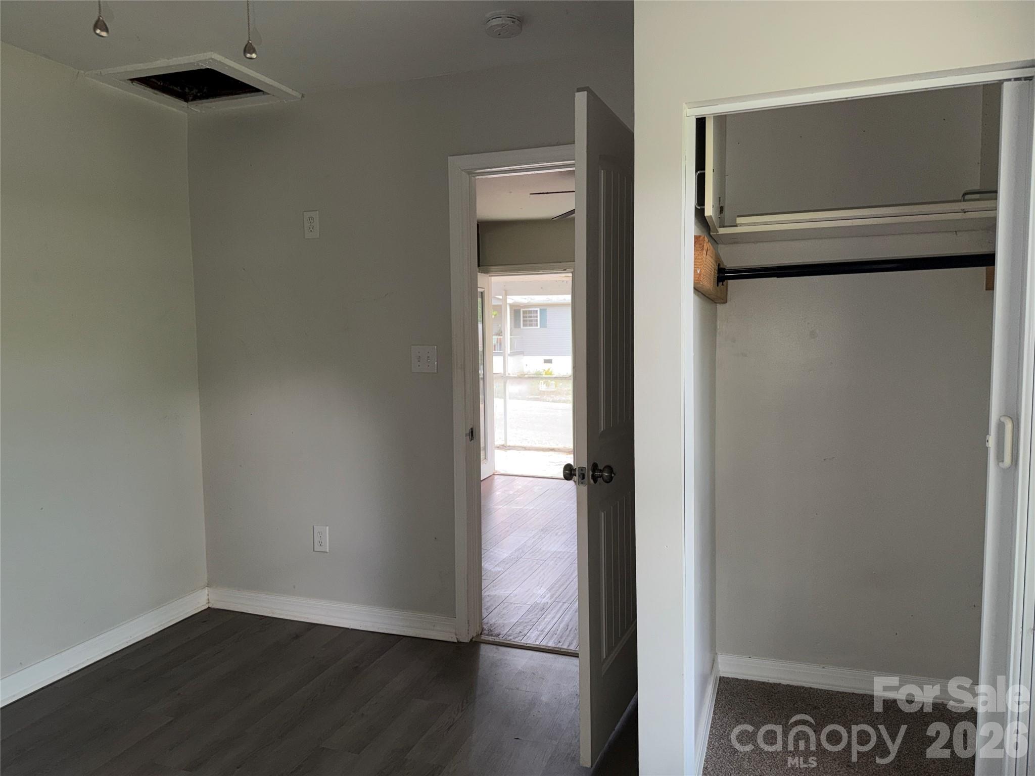 1442 School Street Property Photo 6