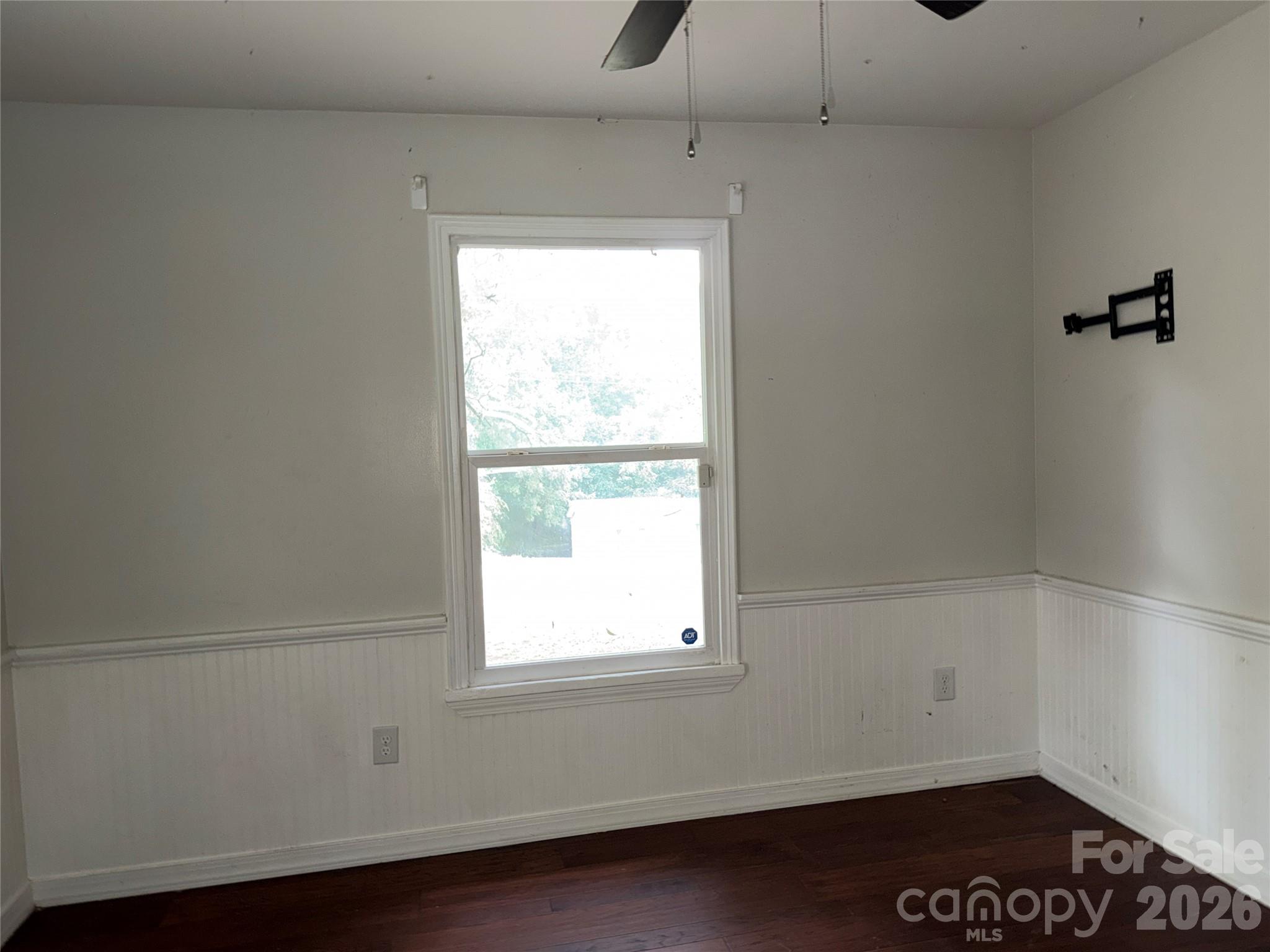 1442 School Street Property Photo 8