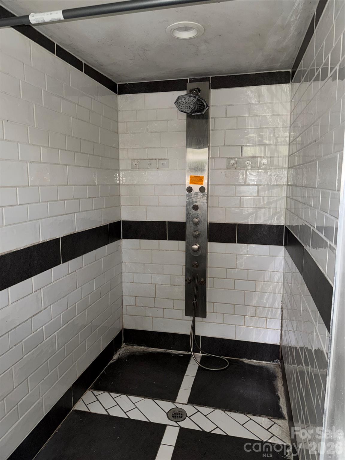 1442 School Street Property Photo 12