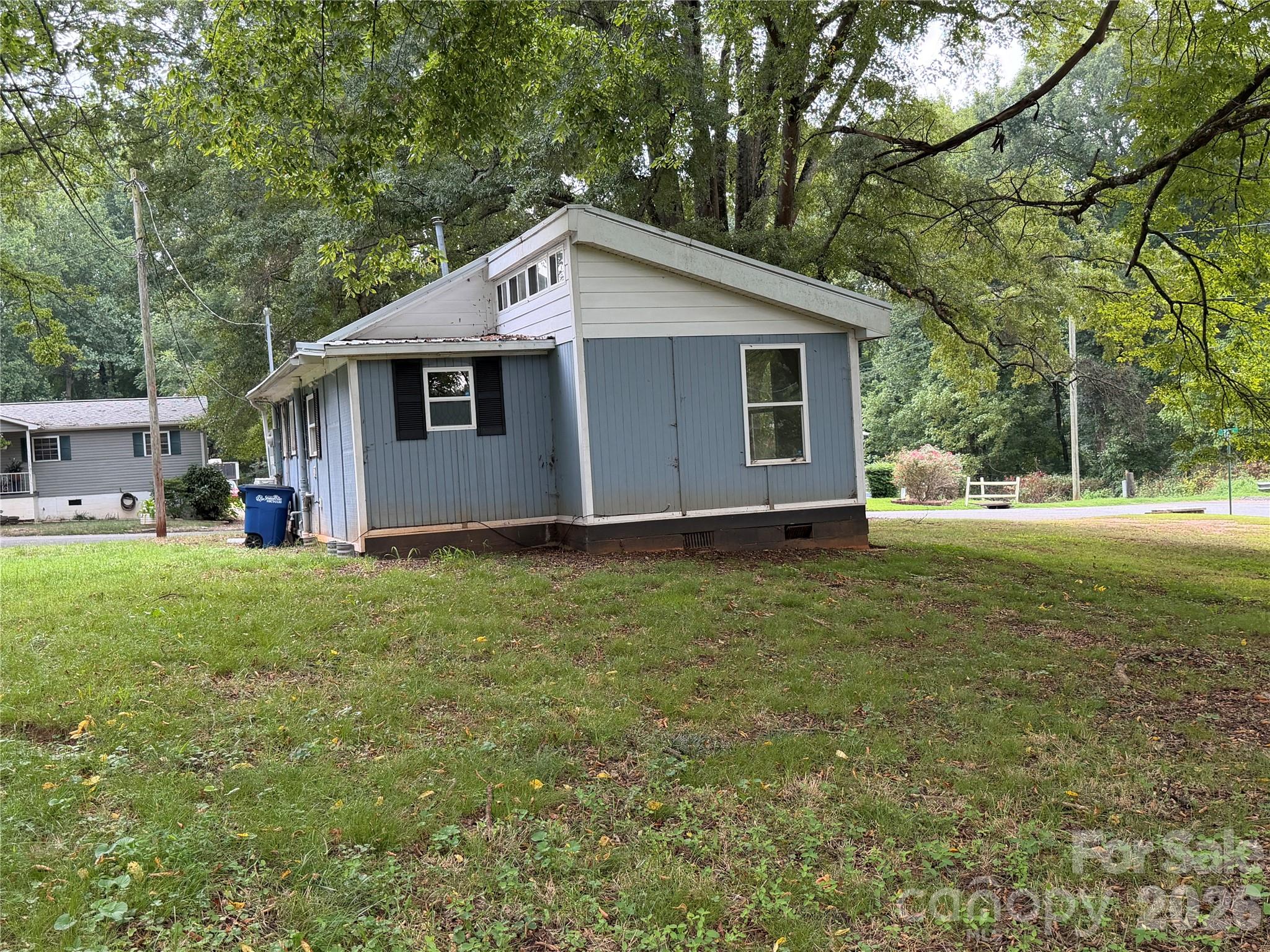 1442 School Street Property Photo 14