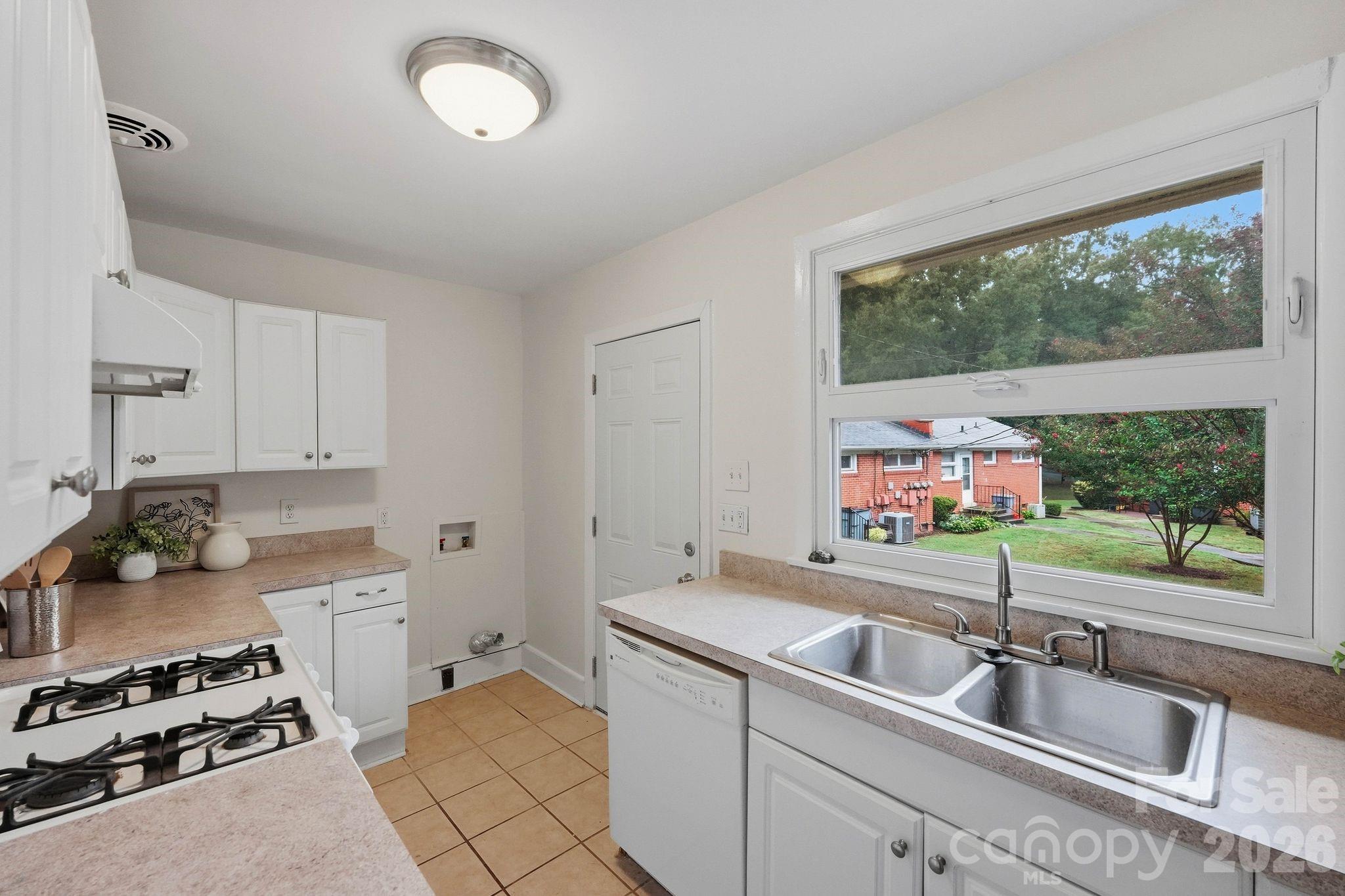 4206 Randolph Road Property Photo 17