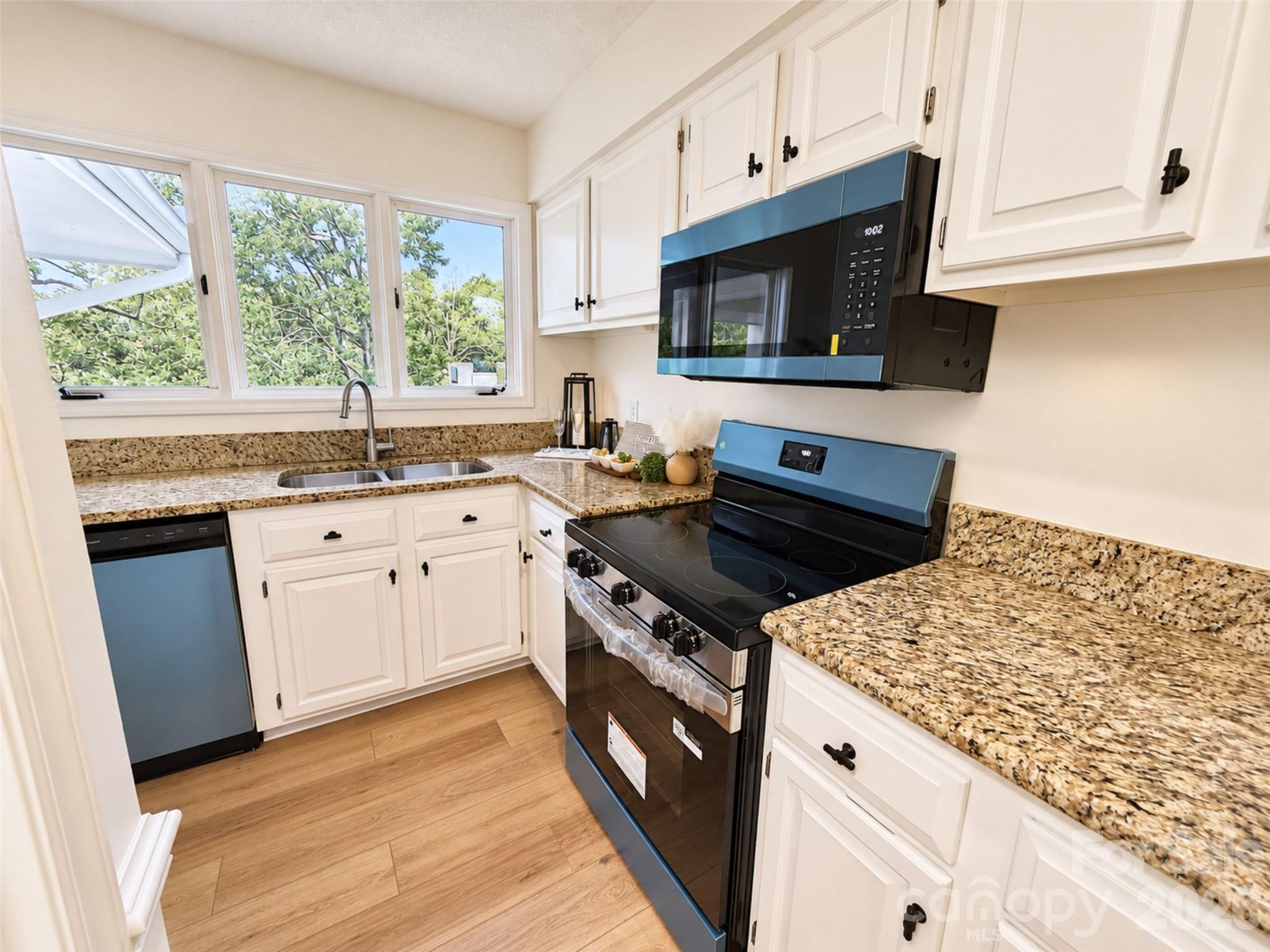 222 Queens Road 66 Property Photo 4