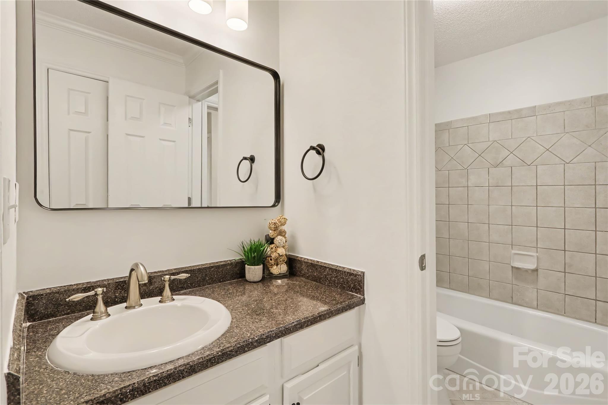 222 Queens Road 66 Property Photo 9