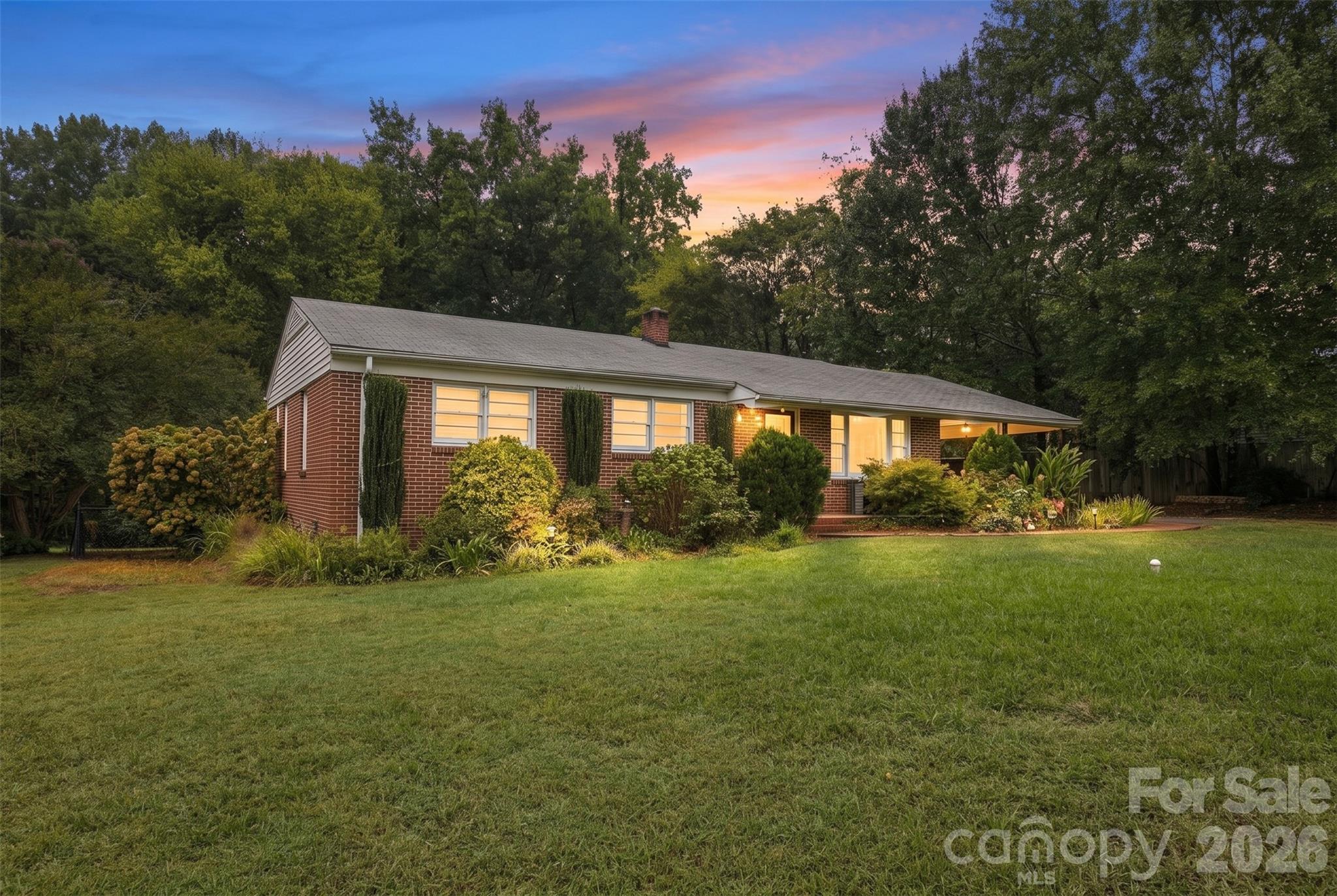 561 Forest Way Drive Property Photo 1