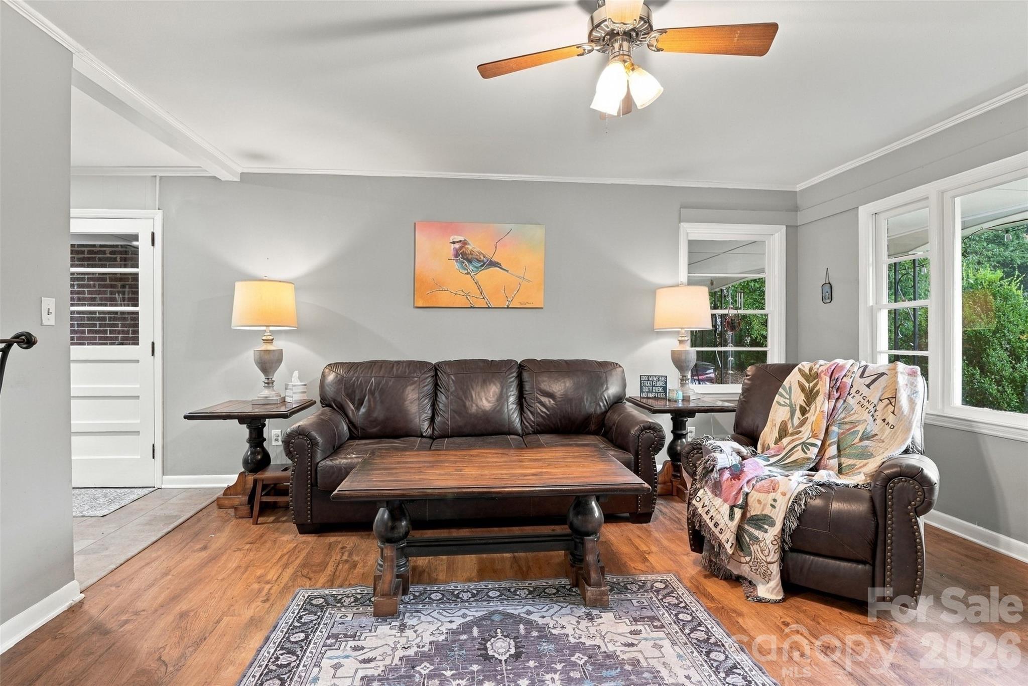 561 Forest Way Drive Property Photo 4