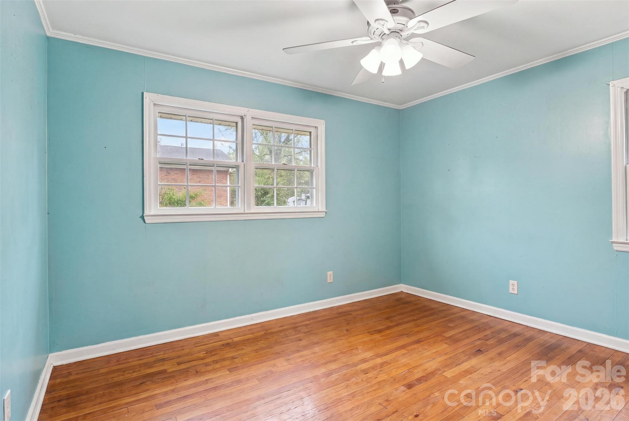 561 Forest Way Drive Property Photo 14