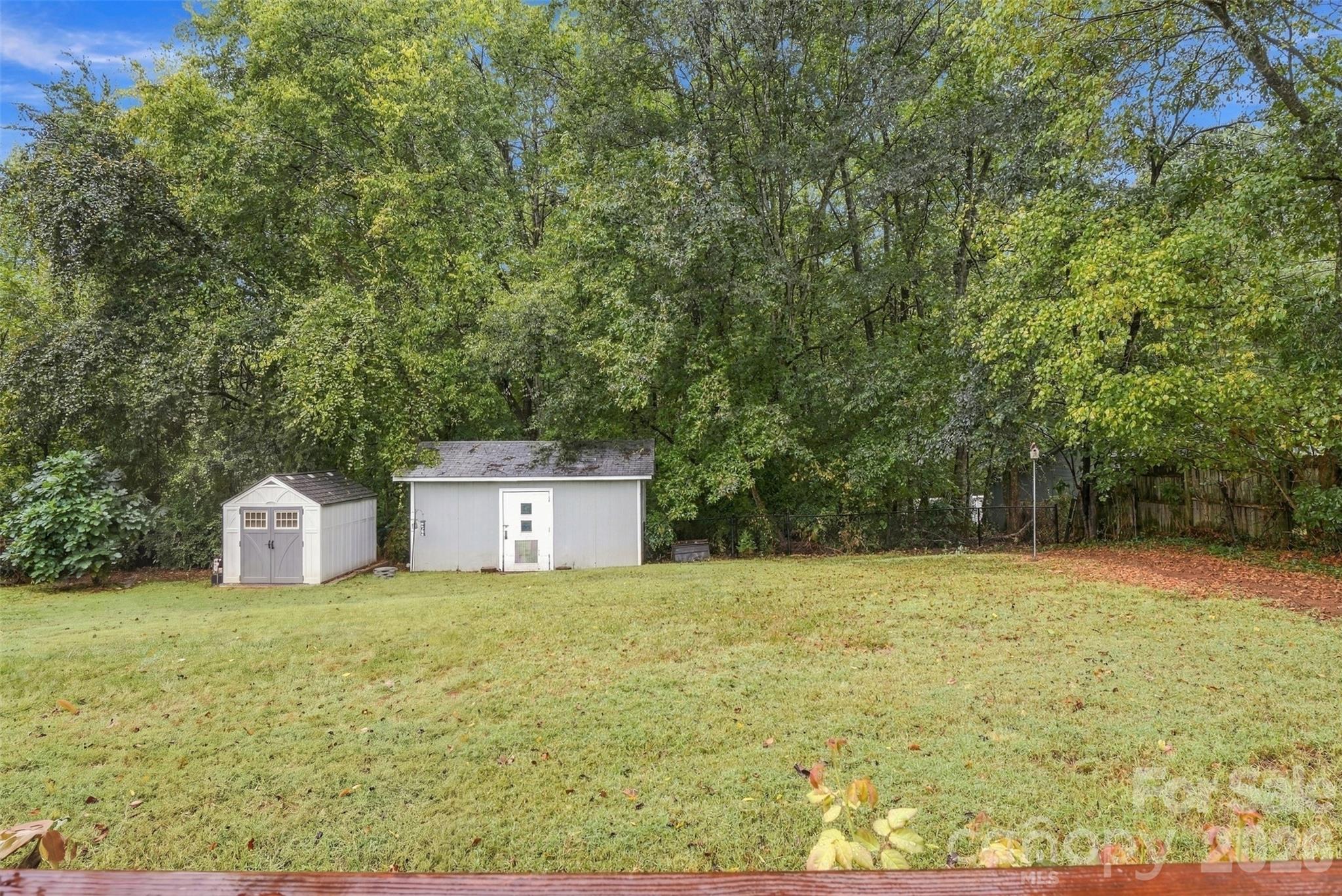 561 Forest Way Drive Property Photo 17