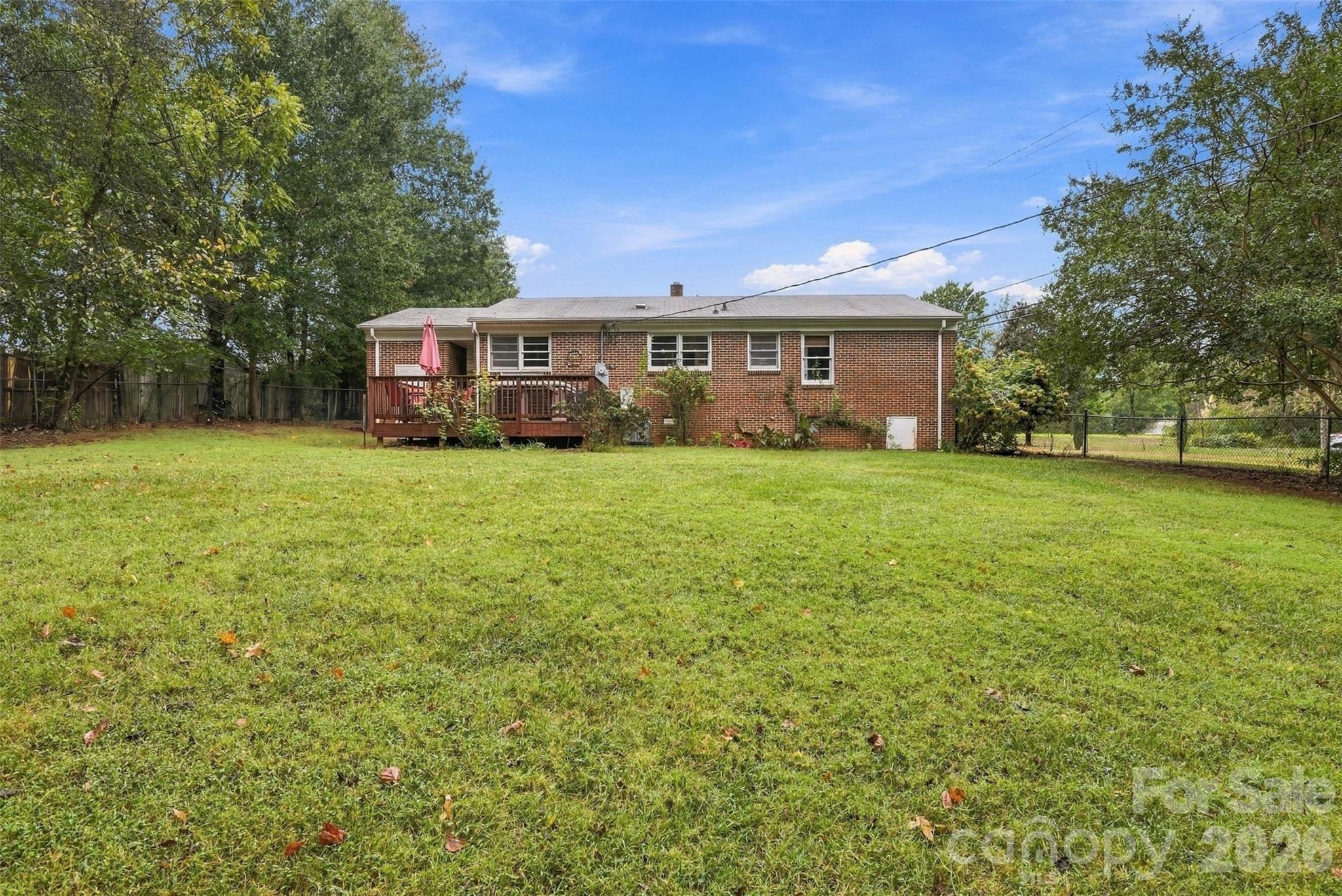 561 Forest Way Drive Property Photo 18
