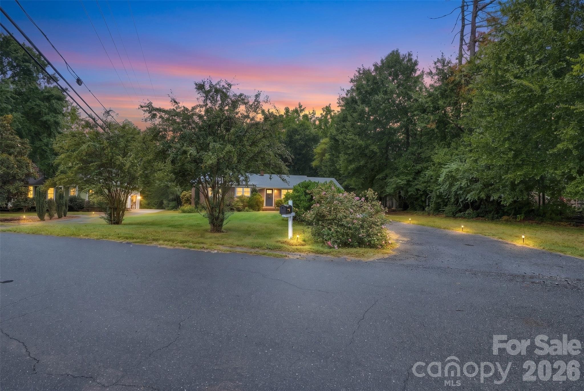 561 Forest Way Drive Property Photo 25