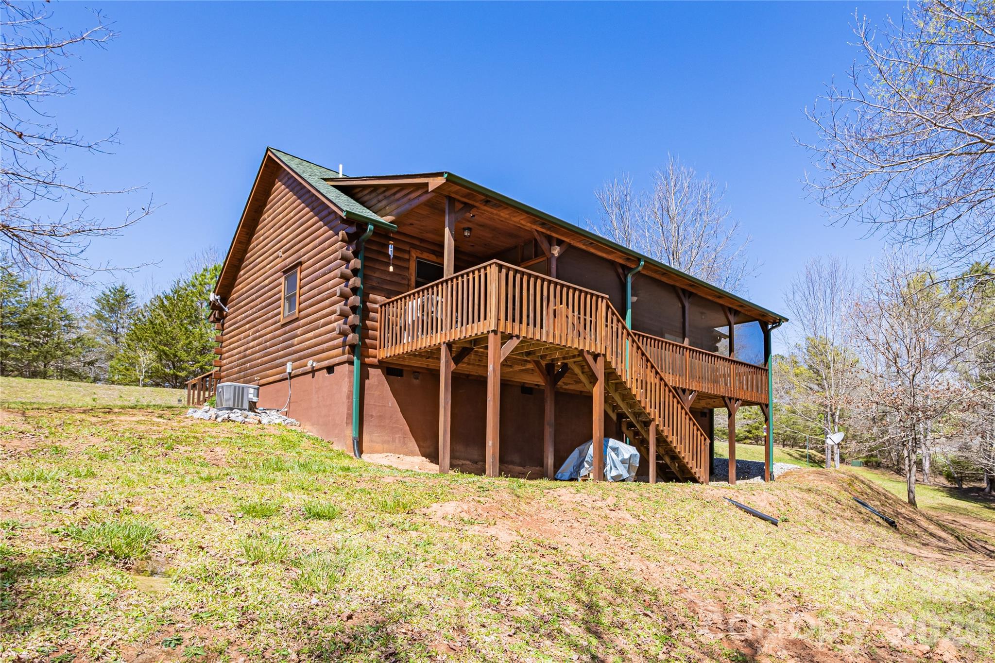 201 Whitestone Circle Property Photo 4
