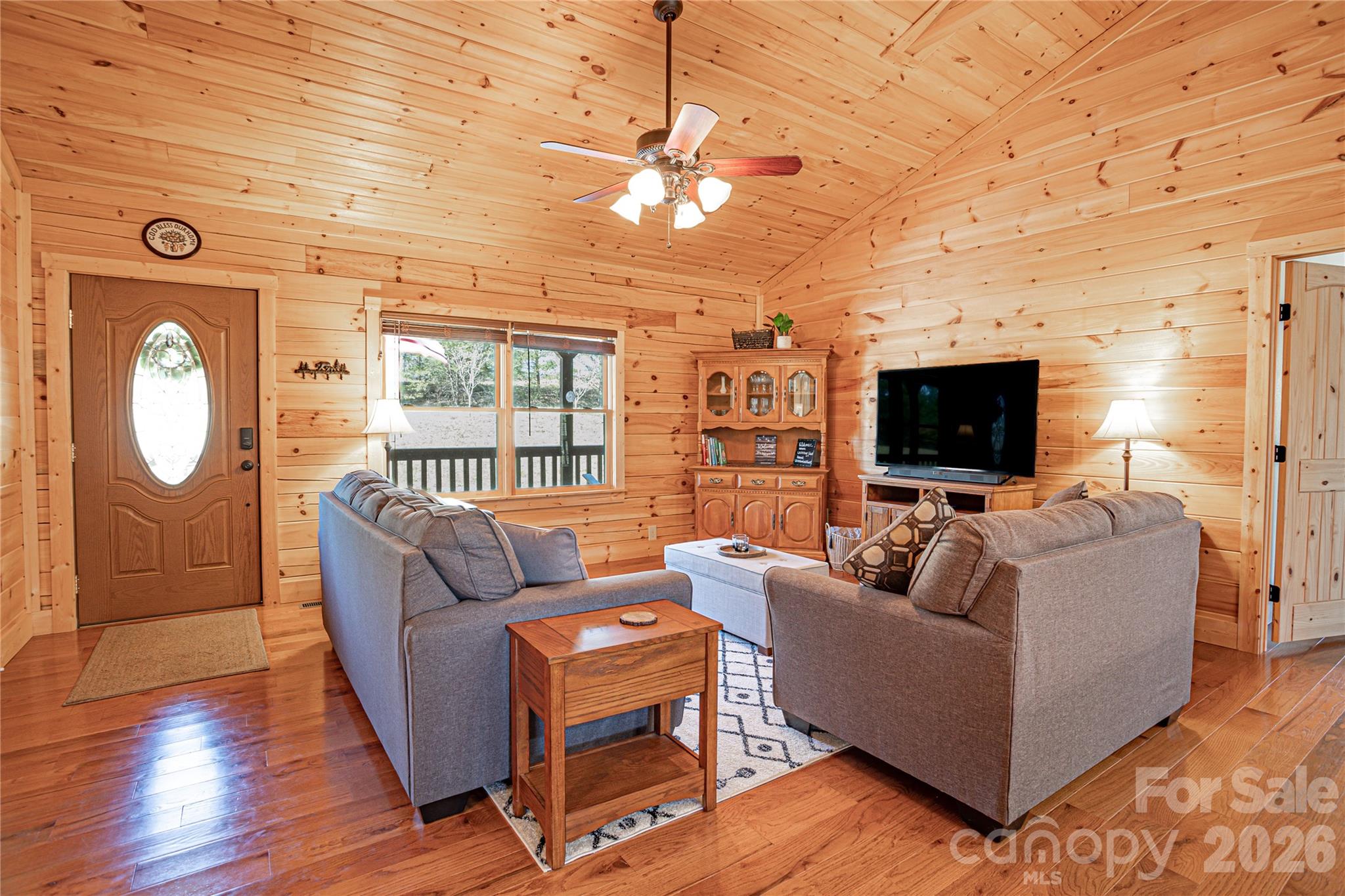 201 Whitestone Circle Property Photo 8