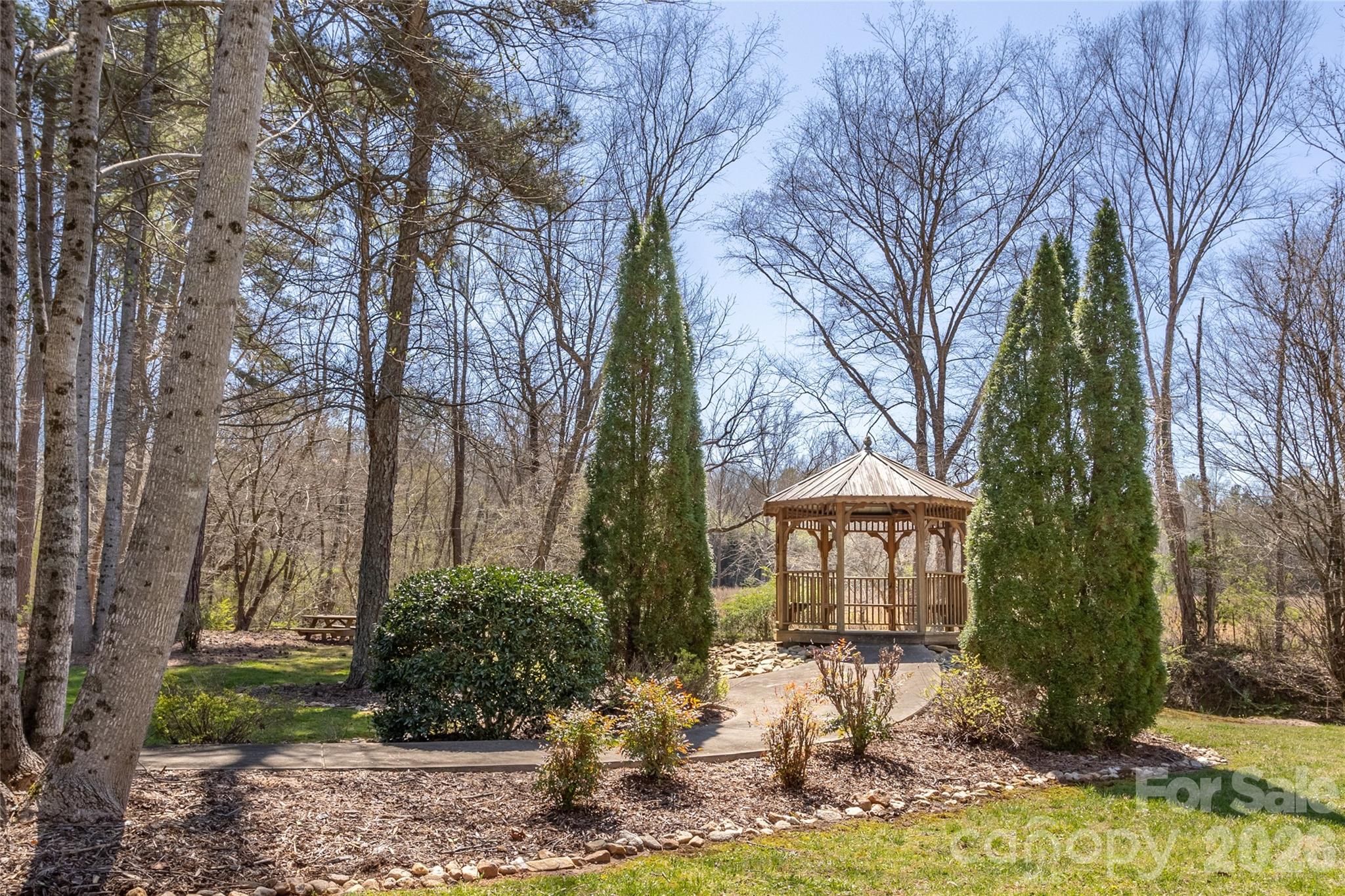 201 Whitestone Circle Property Photo 34
