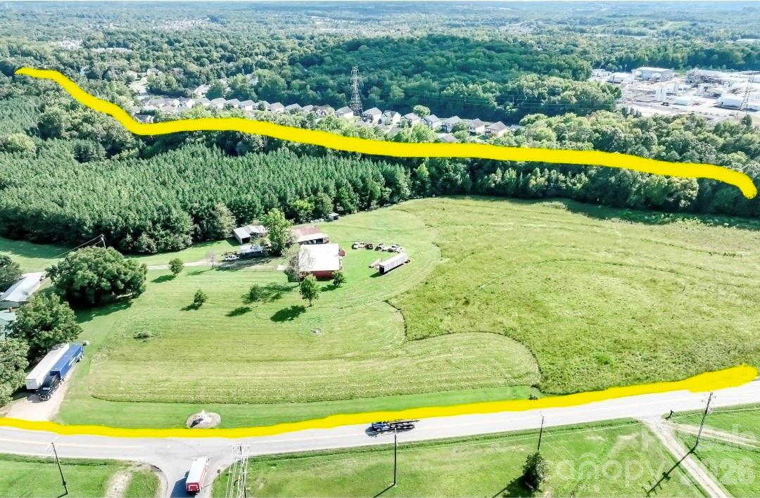 3322 Morehead Road Property Photo 10