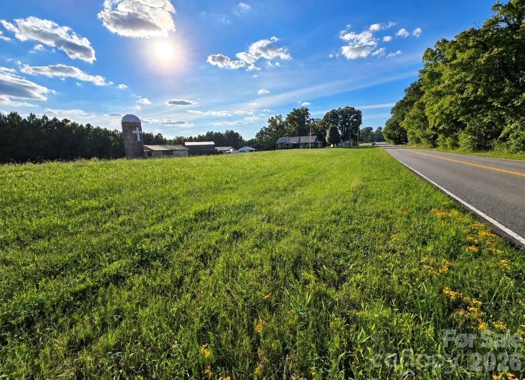 3322 Morehead Road Property Photo 13