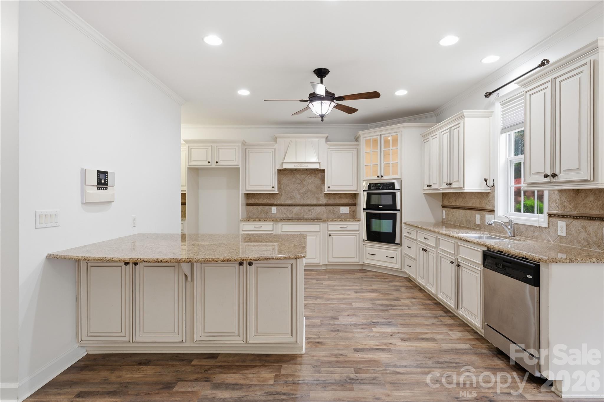 6405 Chadwell Court Property Photo 4