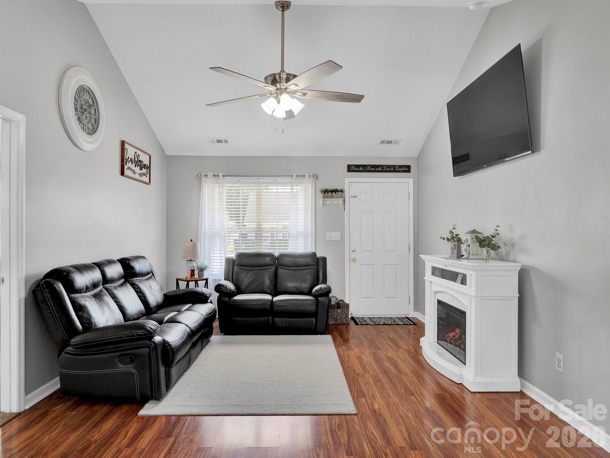 311 Dexter Place Property Photo 14